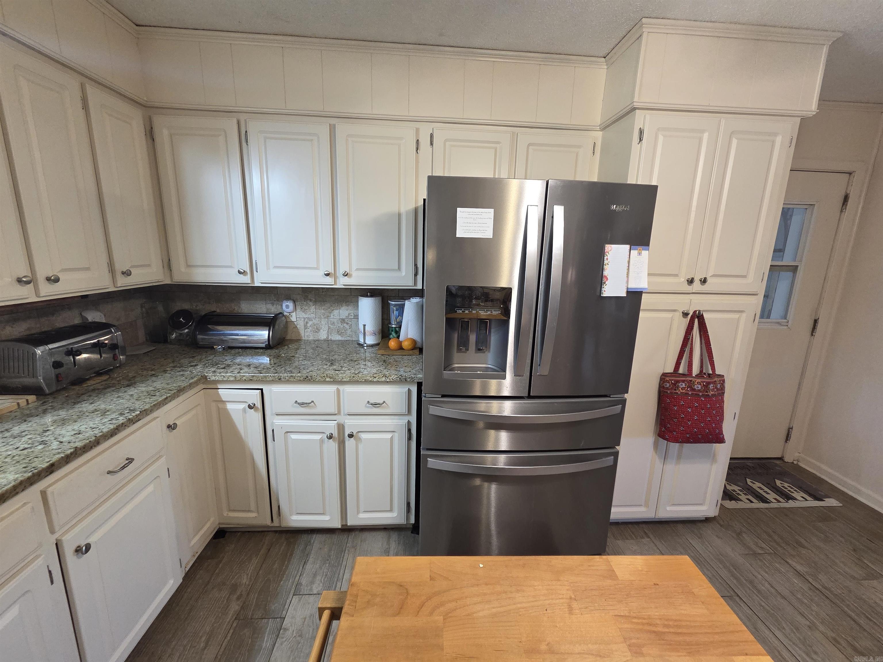 LEANING PINES - Residential