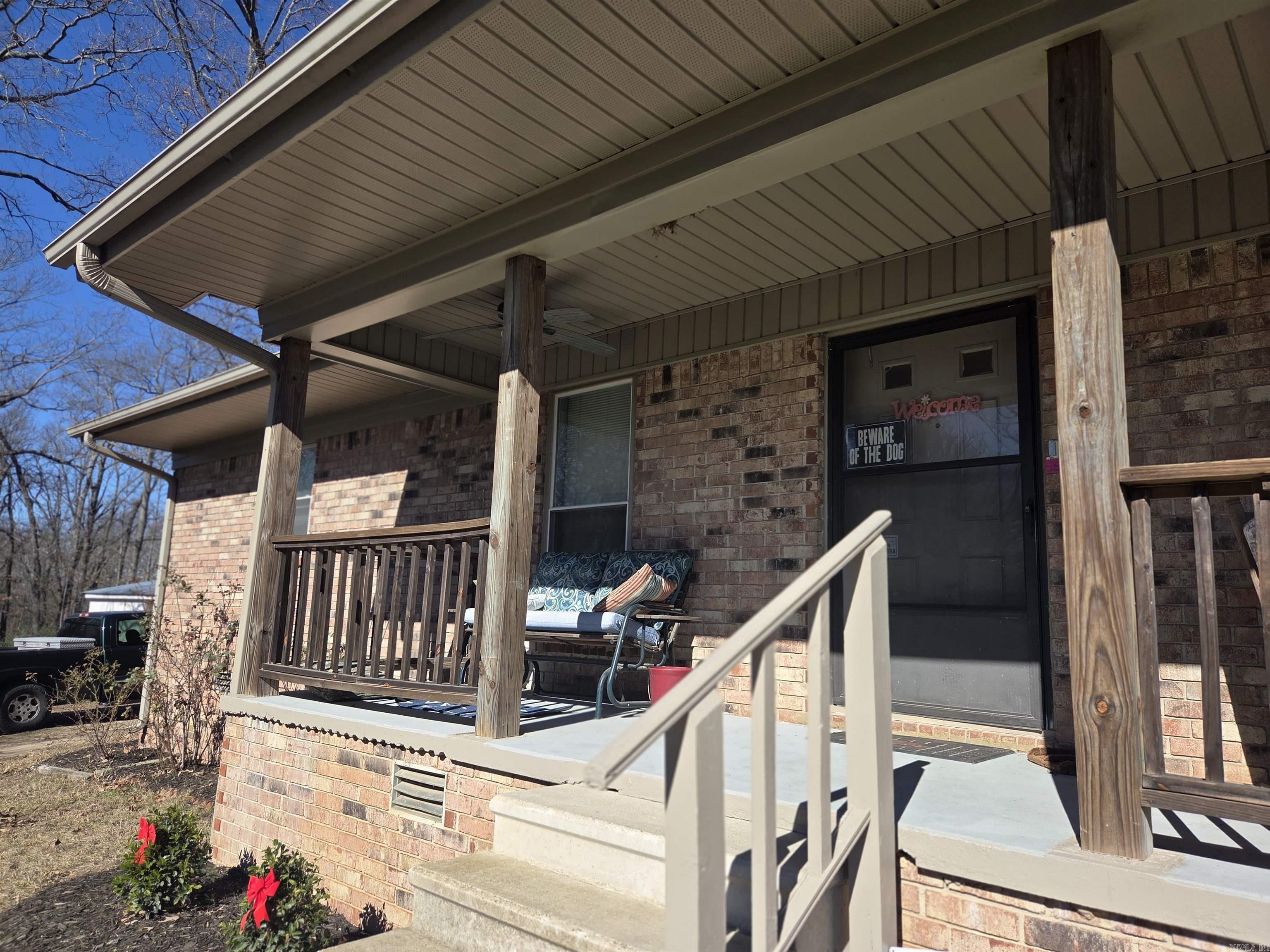 LEANING PINES - Residential