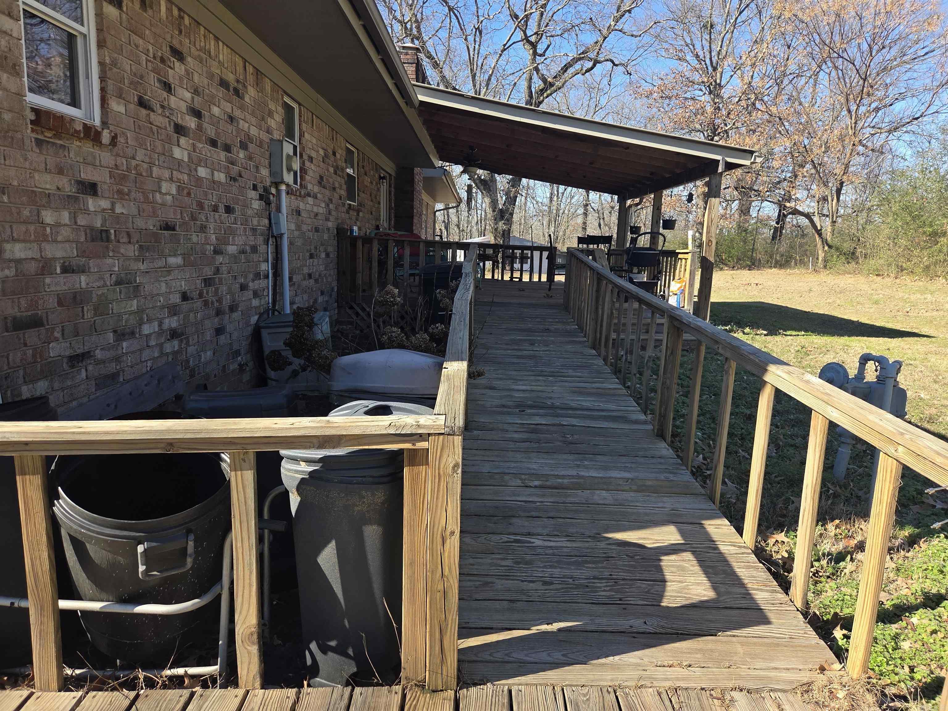 LEANING PINES - Residential