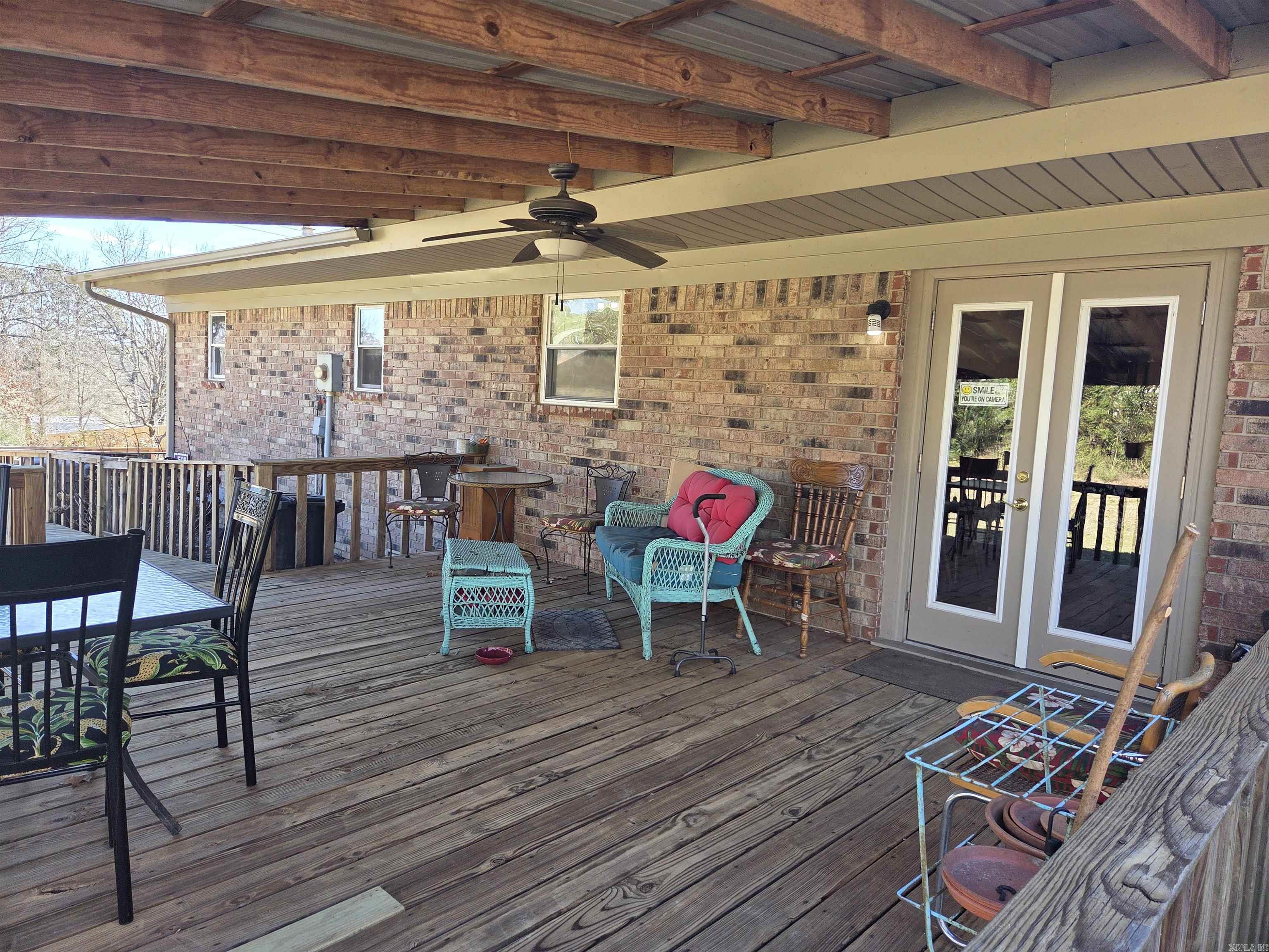 LEANING PINES - Residential