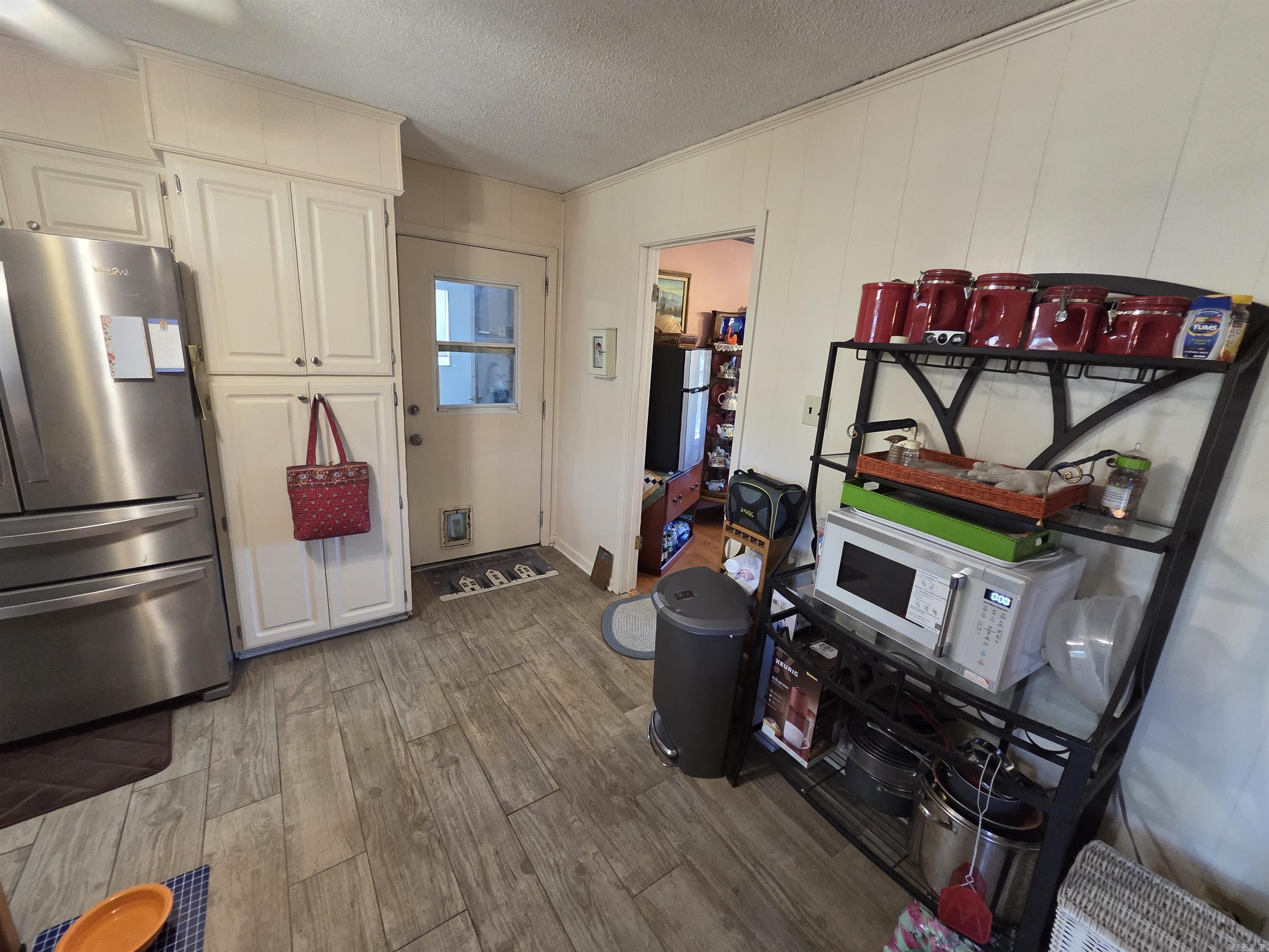 LEANING PINES - Residential