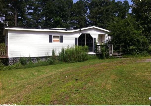 3br/1.5 ba home with fireplace and built-ins. Great level lot in a country setting. Needs TLC. Property sold "AS-IS". Please call listing agent with any questions 501-219-4667.