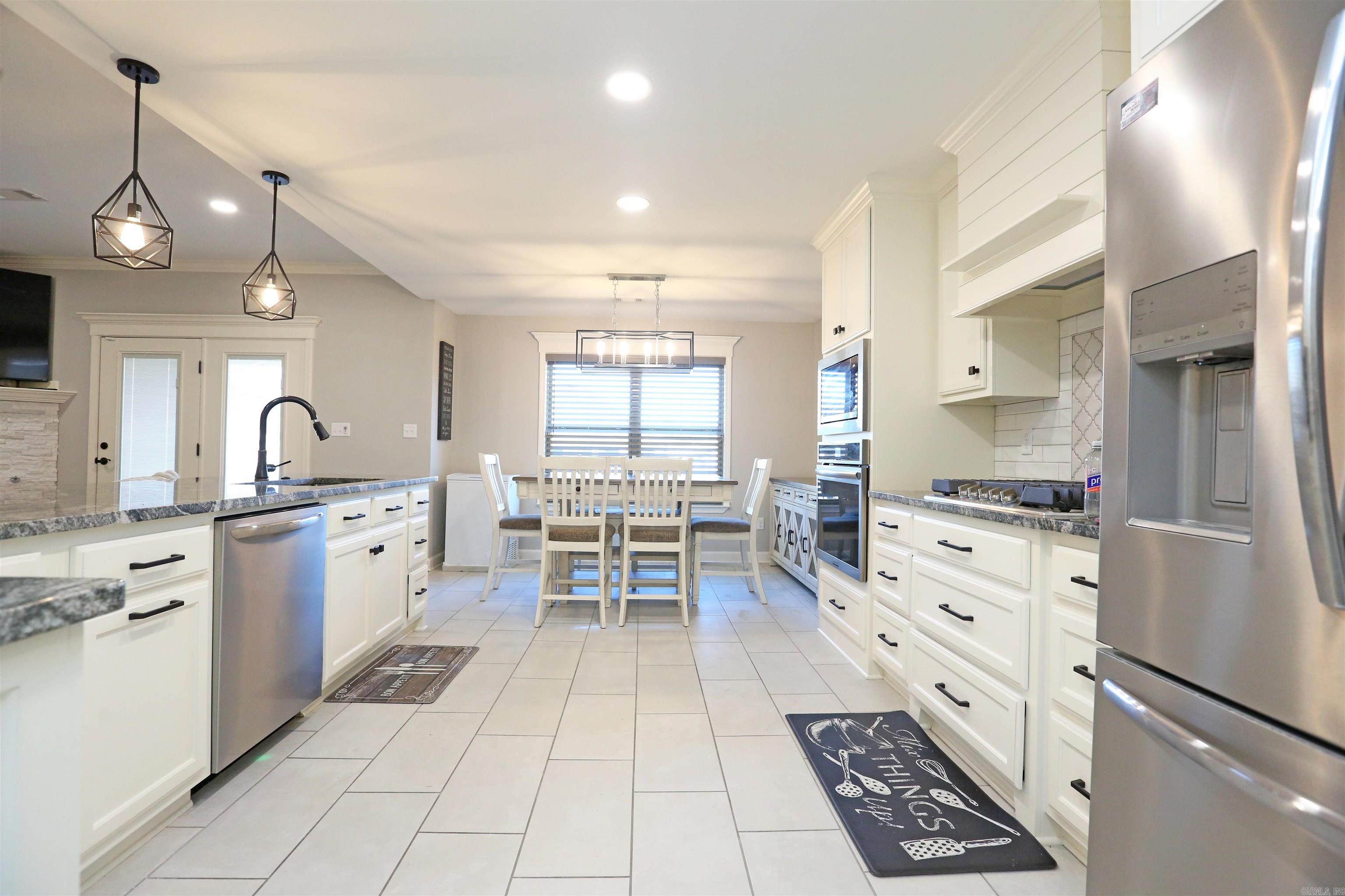 JAXON TERRACE - Residential