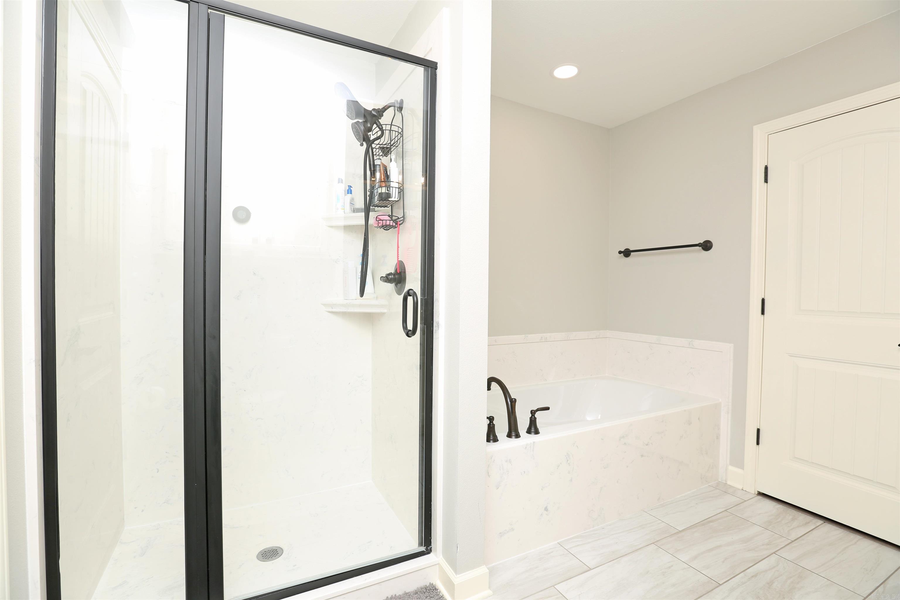 JAXON TERRACE - Residential