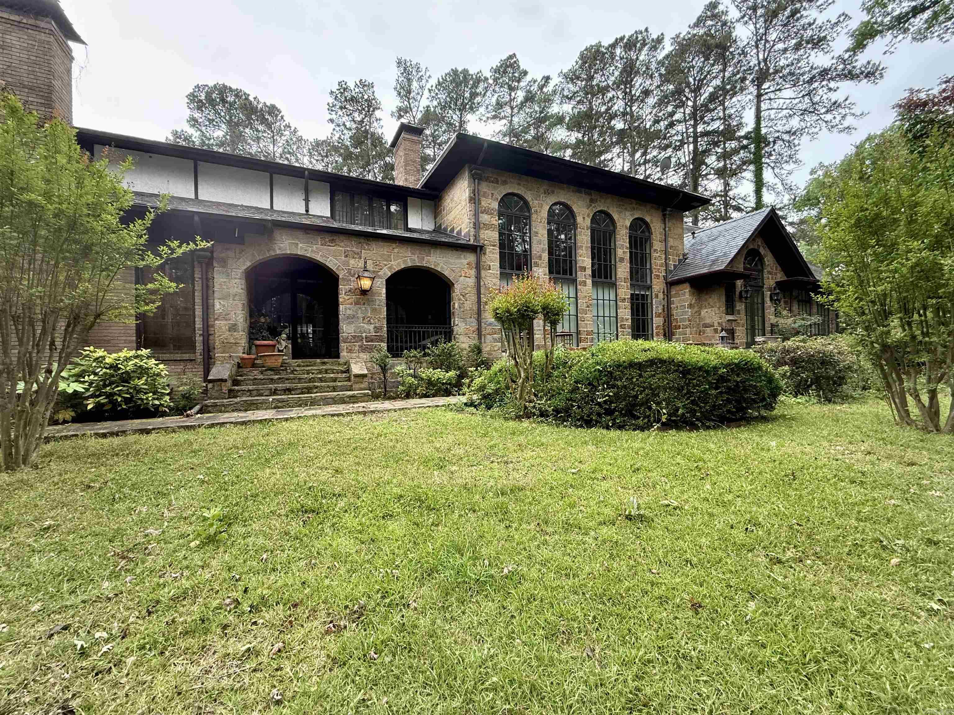 MIKE BERG LAKE - Residential