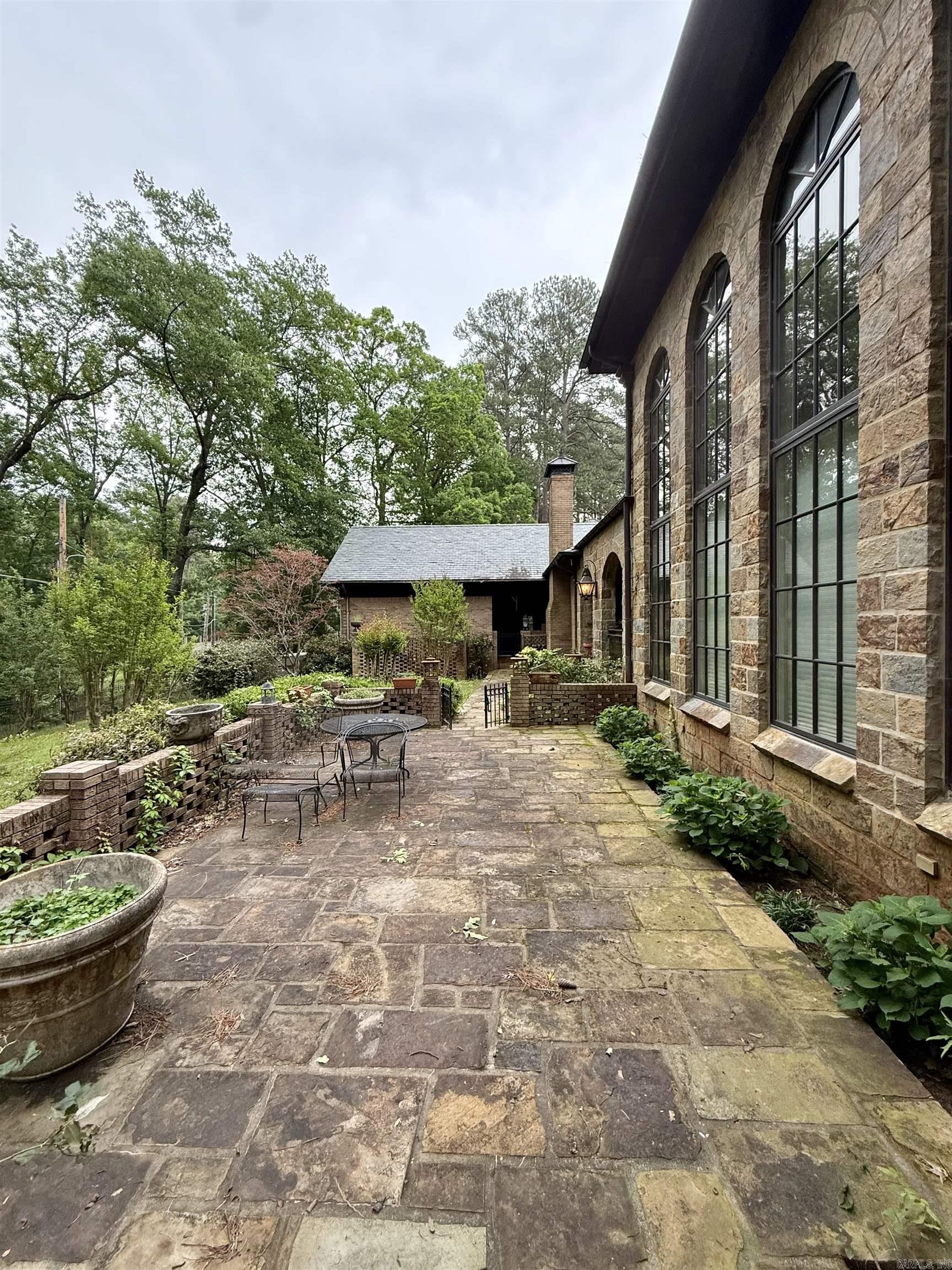 MIKE BERG LAKE - Residential