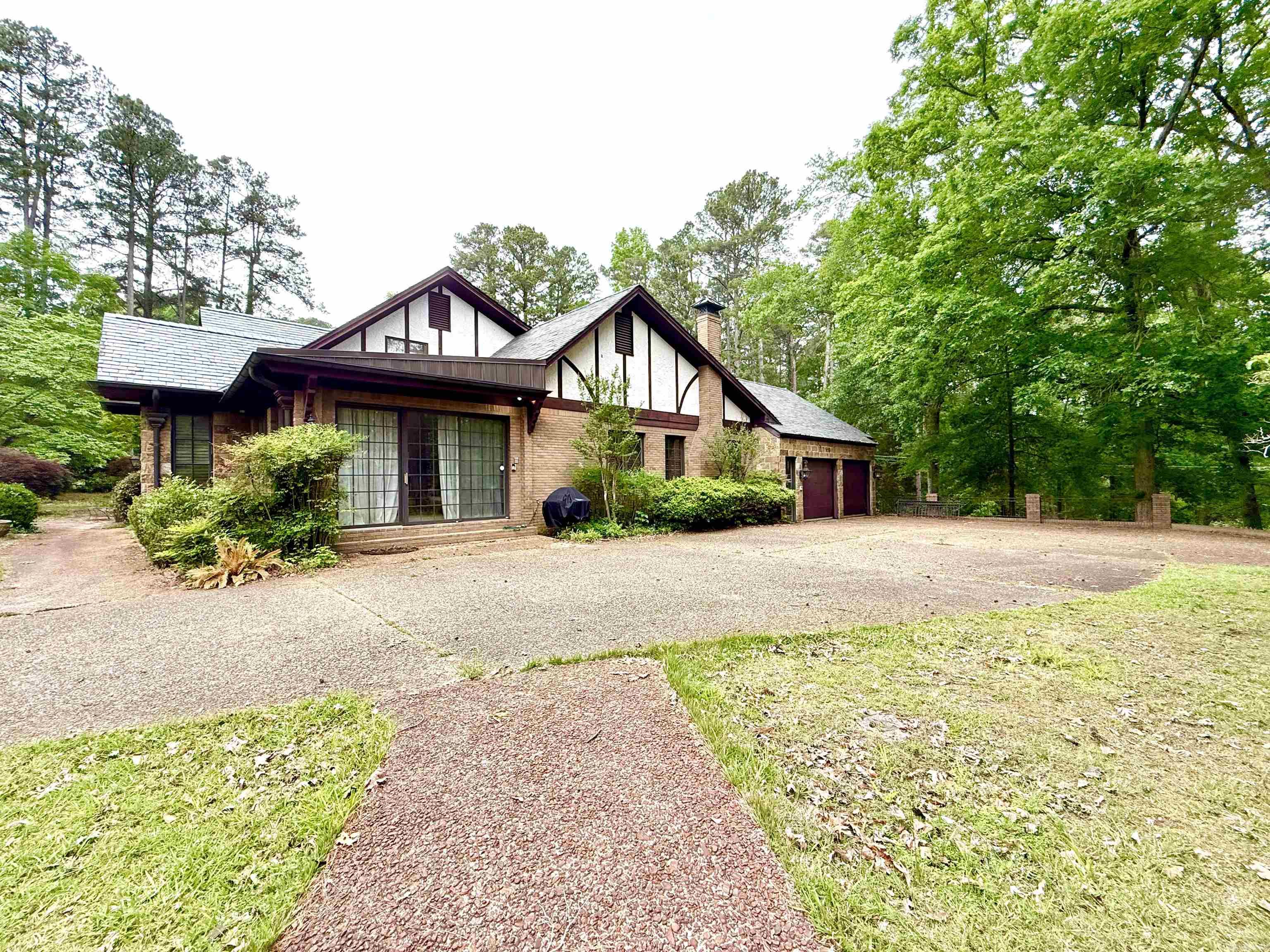 MIKE BERG LAKE - Residential