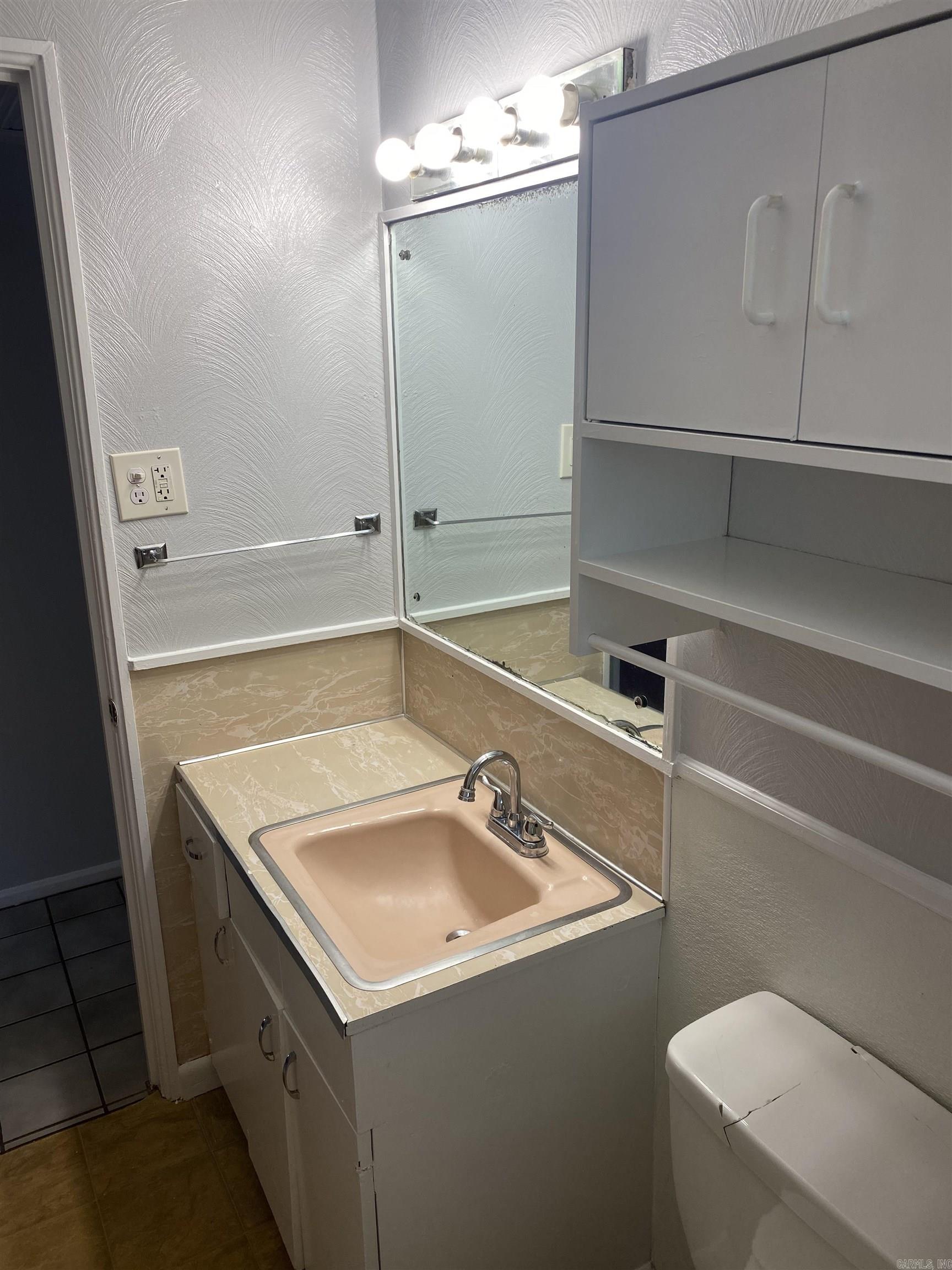 MEADOWCLIFF - Residential