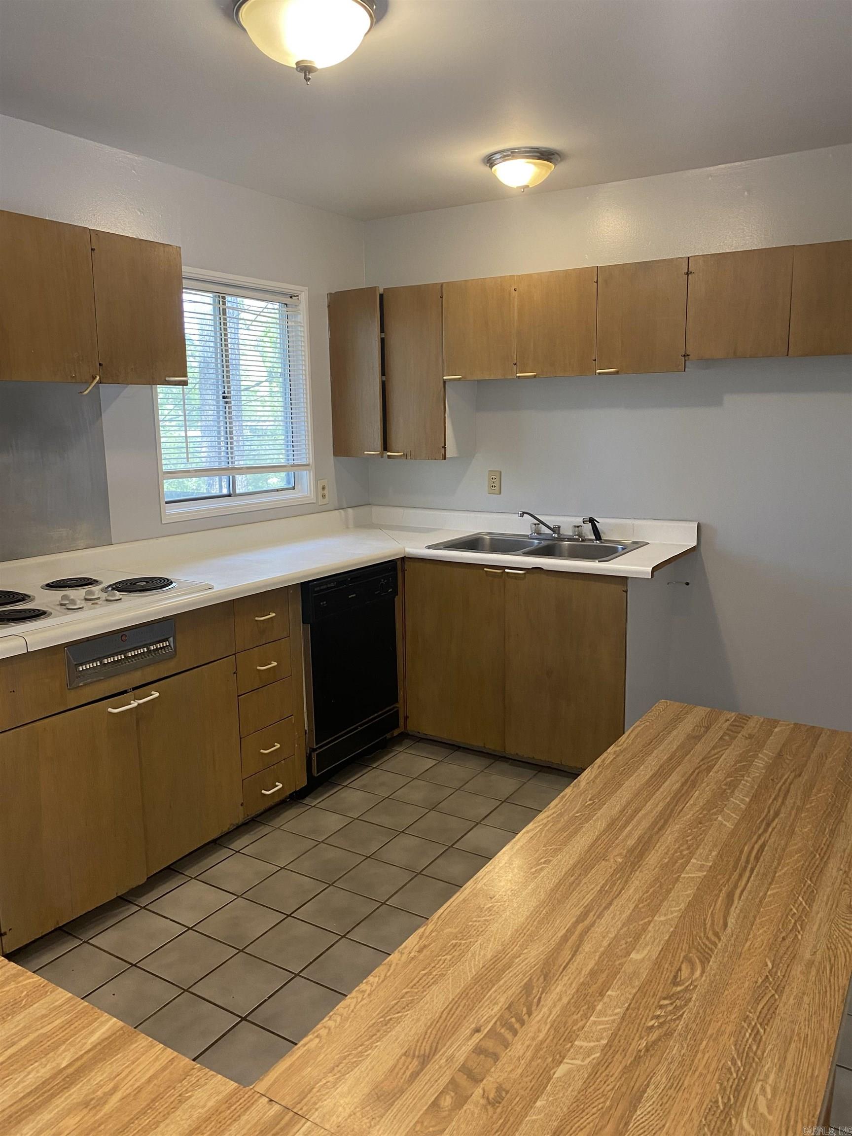 MEADOWCLIFF - Residential