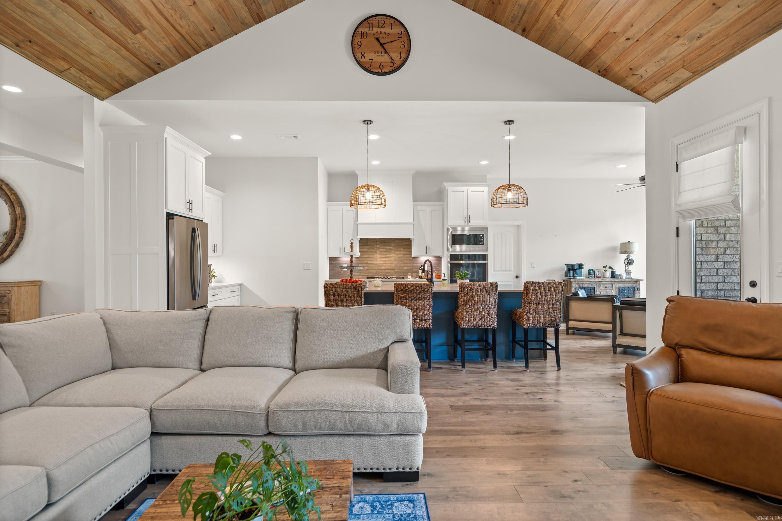 ARLINGTON PARK - Residential