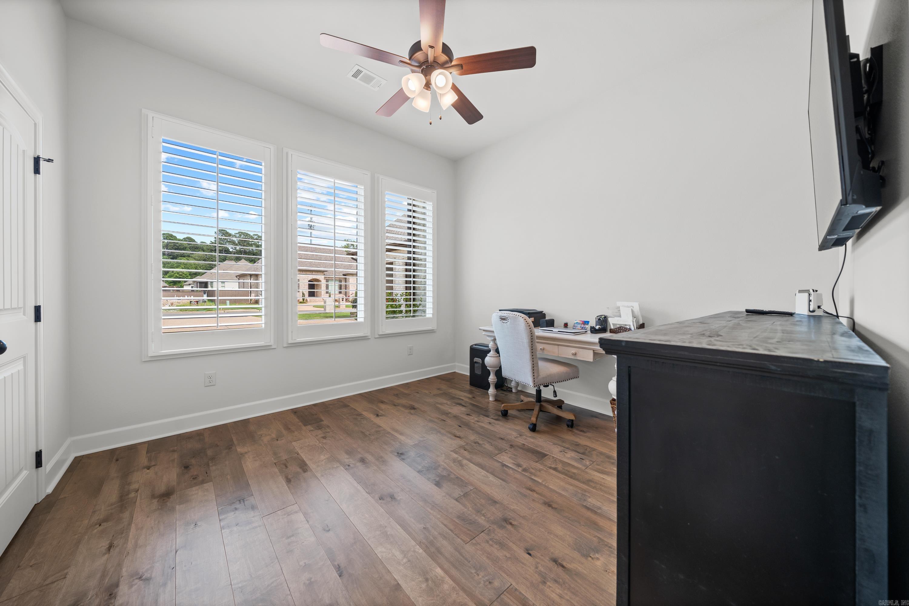 ARLINGTON PARK - Residential