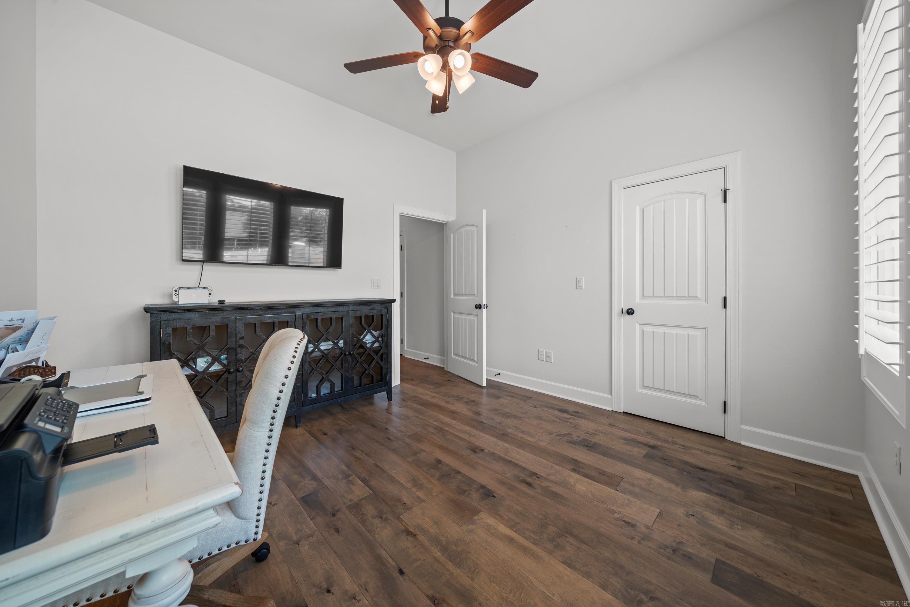 ARLINGTON PARK - Residential