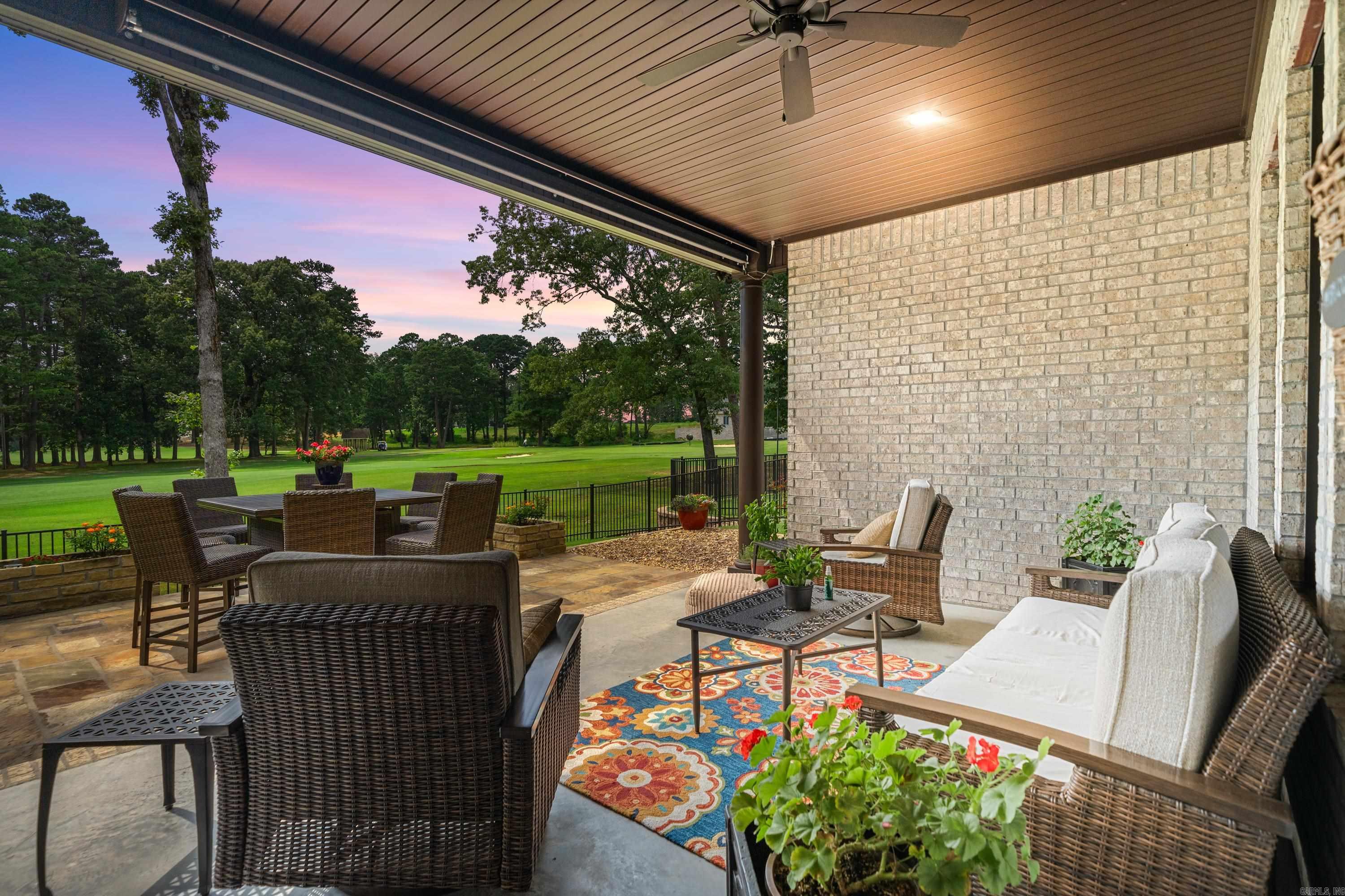 ARLINGTON PARK - Residential