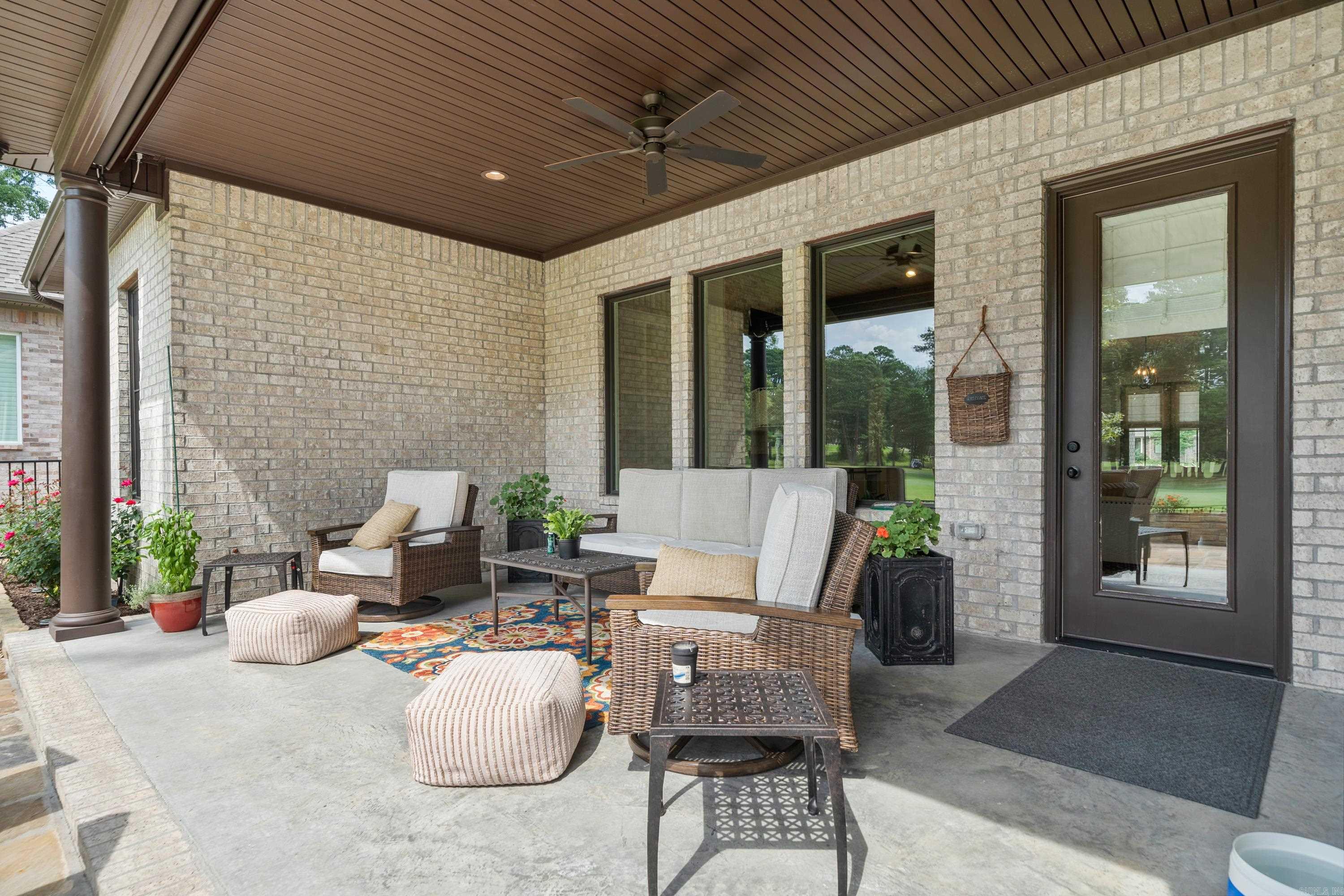 ARLINGTON PARK - Residential