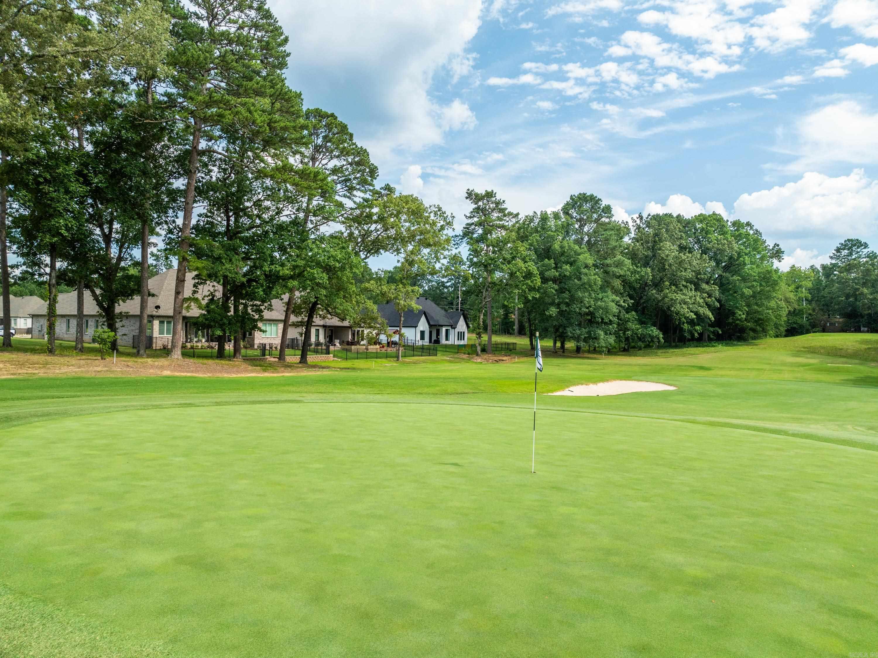 ARLINGTON PARK - Residential