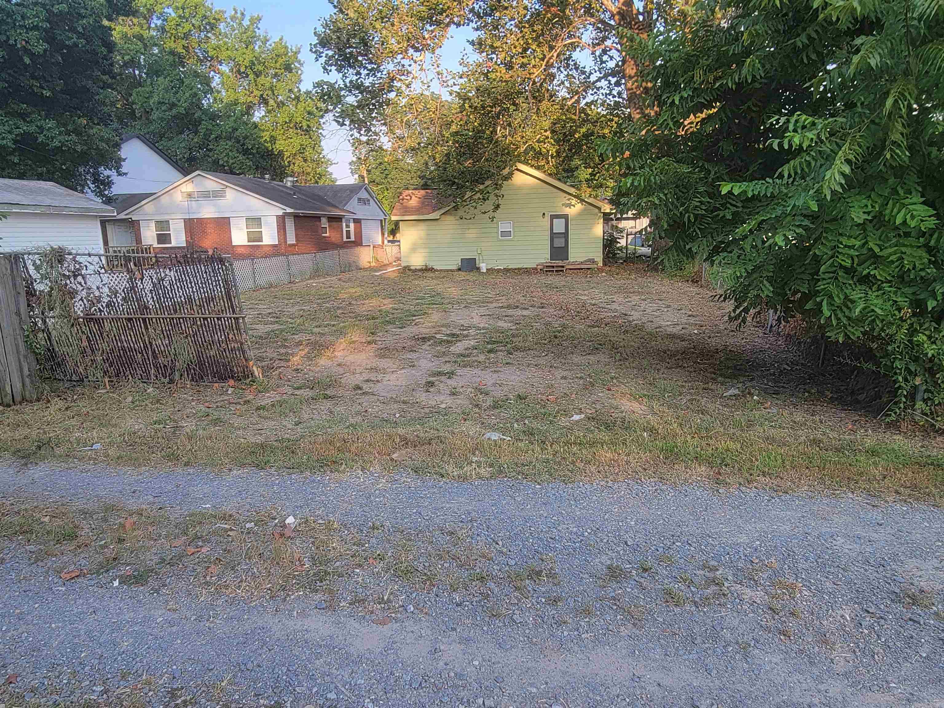 EAST CENTRAL - Residential