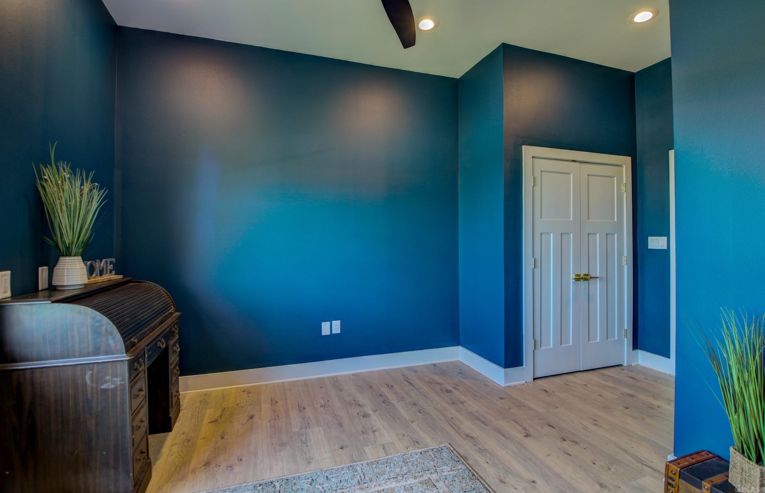 Seven Point Lake - Residential