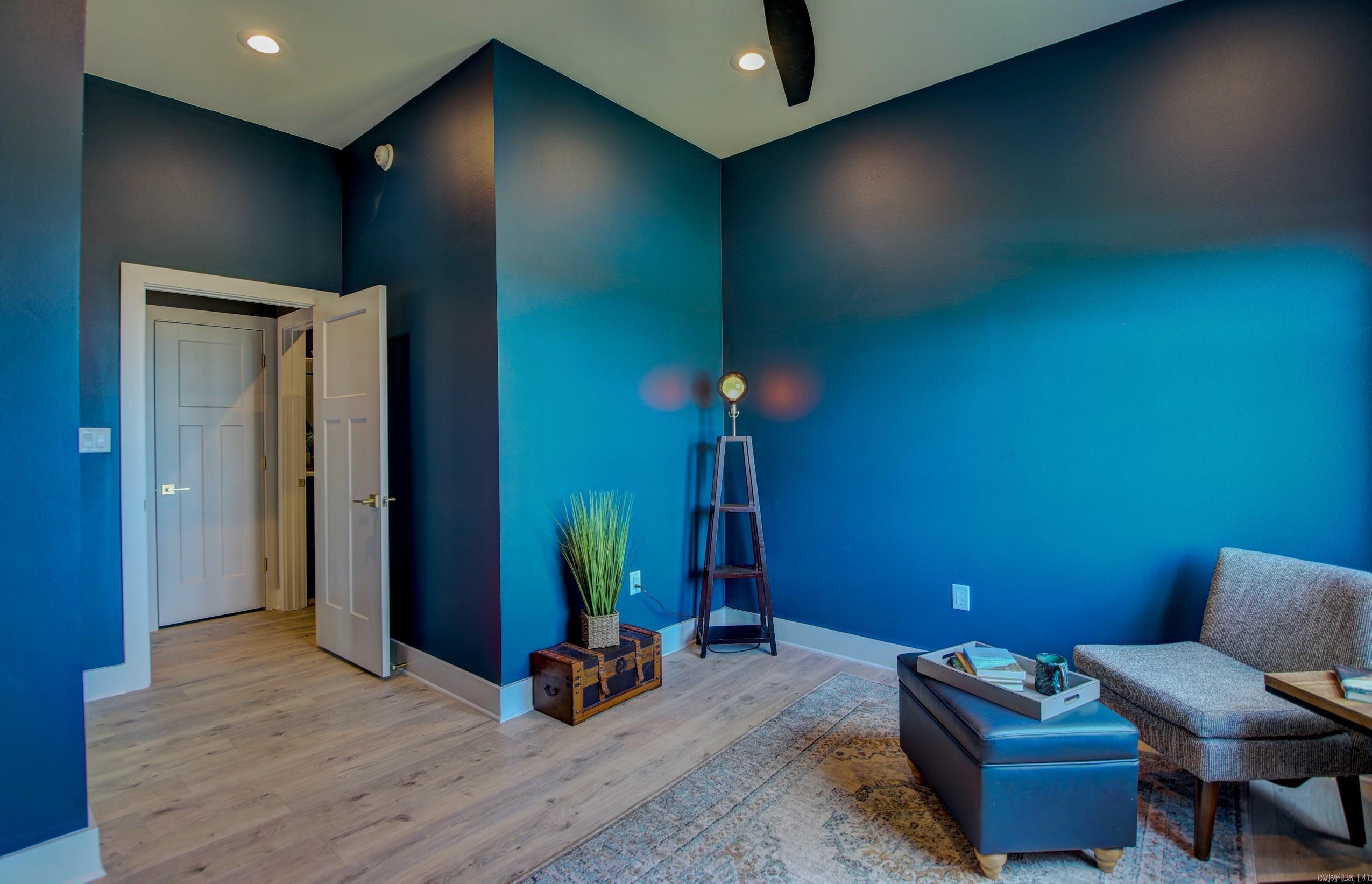 Seven Point Lake - Residential