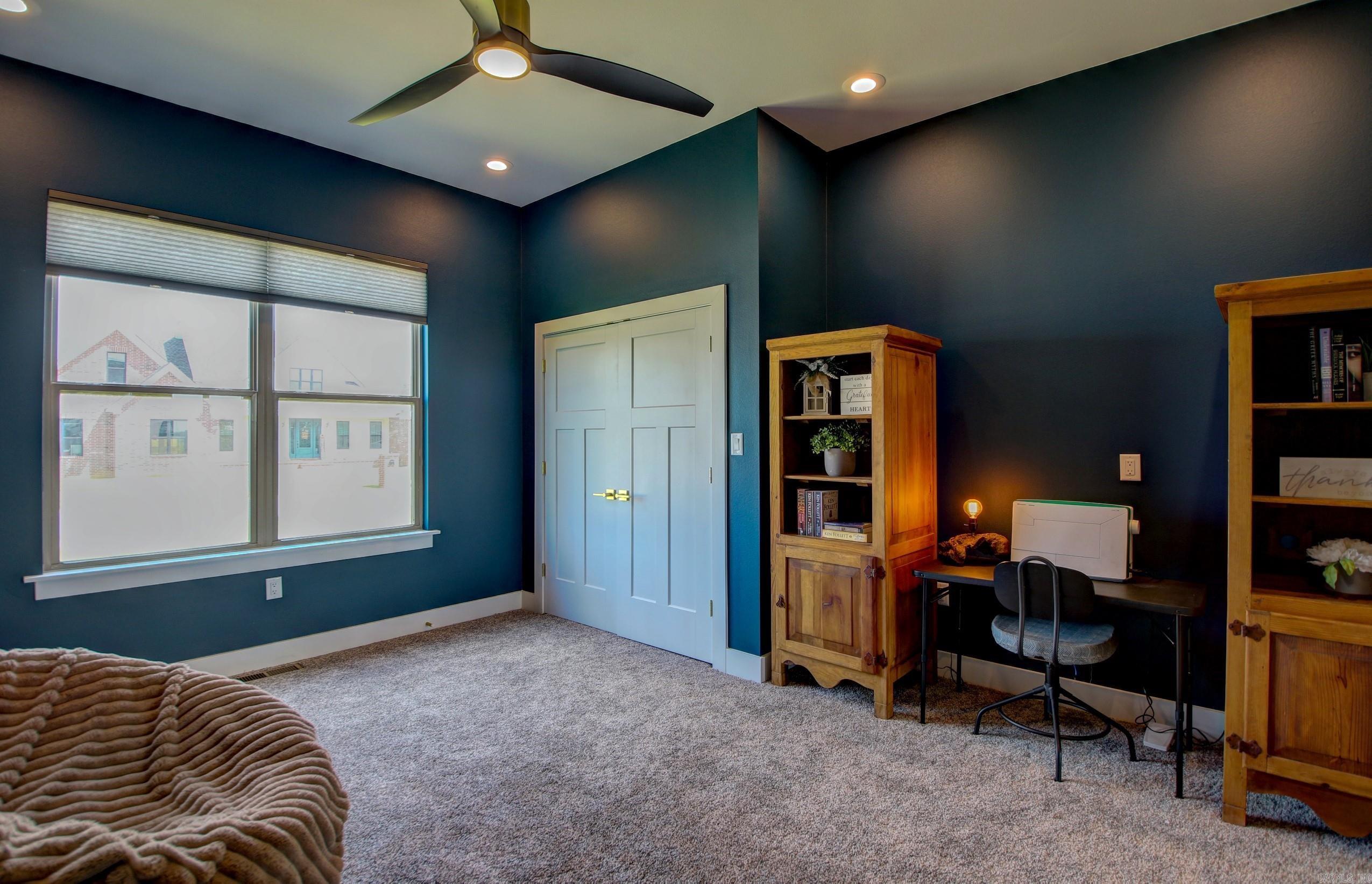 Seven Point Lake - Residential