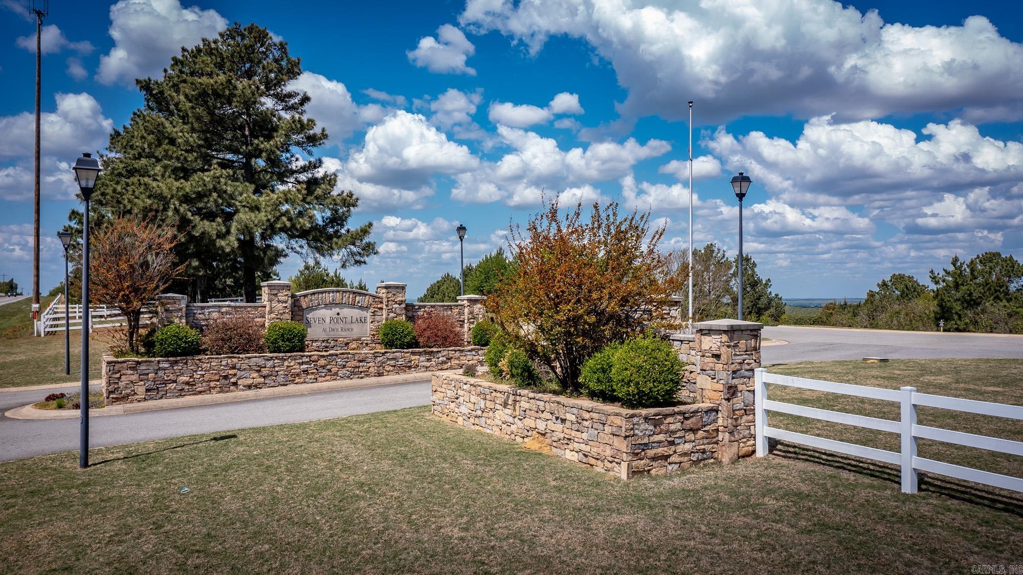 Seven Point Lake - Residential