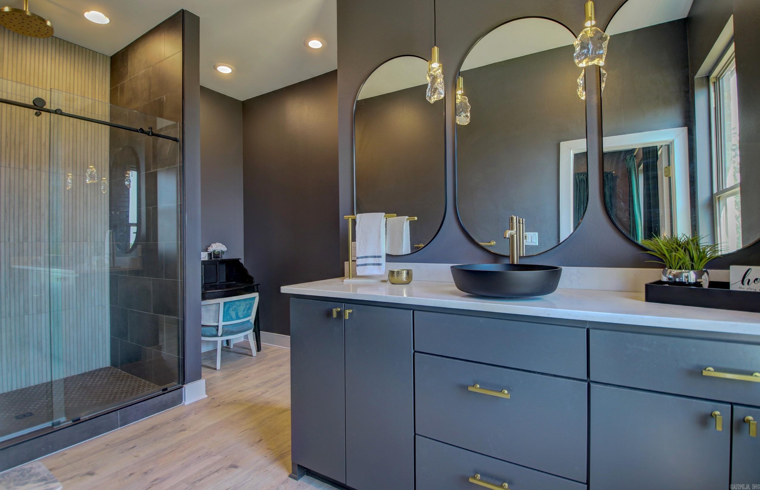 Seven Point Lake - Residential