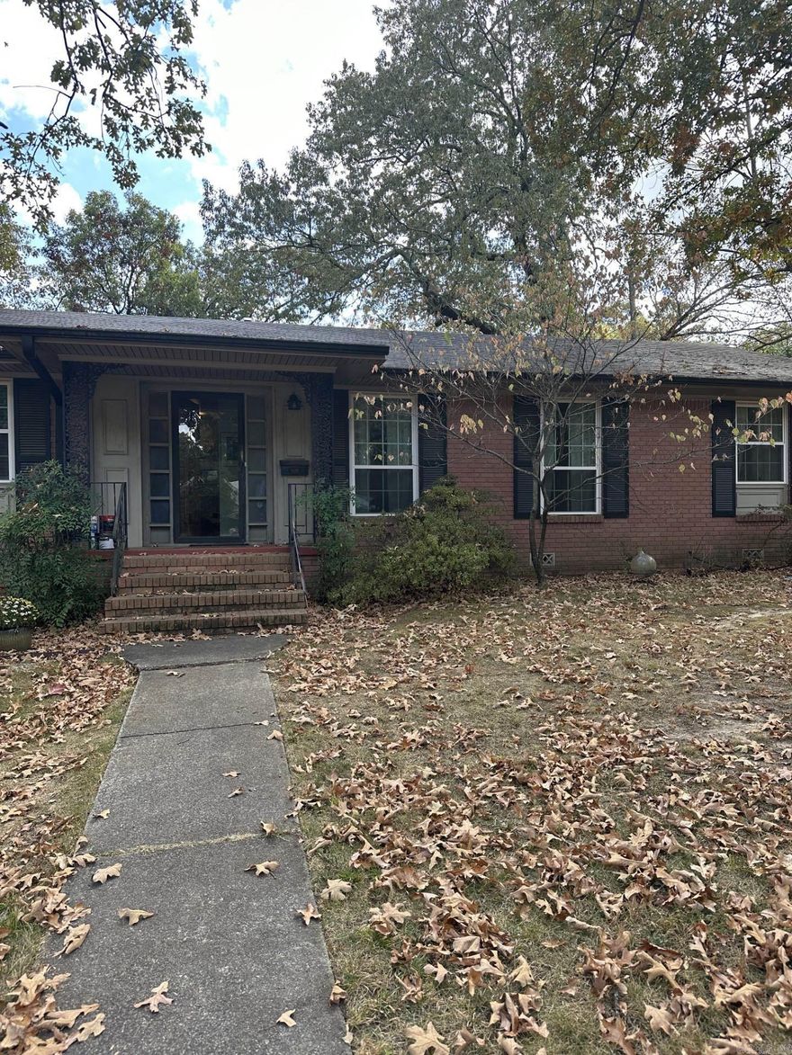 Price & Location! Adorable Vintage 1960 home on a great street in the heart of Midtown, 3 beds 2 baths with formal living/Dining combo with a hearth room off the Kitchen. one bedroom is downstairs w/full bath and laundry room. Potential to convert laundry room into Media room/Bonus space or Office. This has tons of Potential! New Windows 2012, roof 2010. Come add your personal touches to make this your home! **SEE AGENT REMARKS