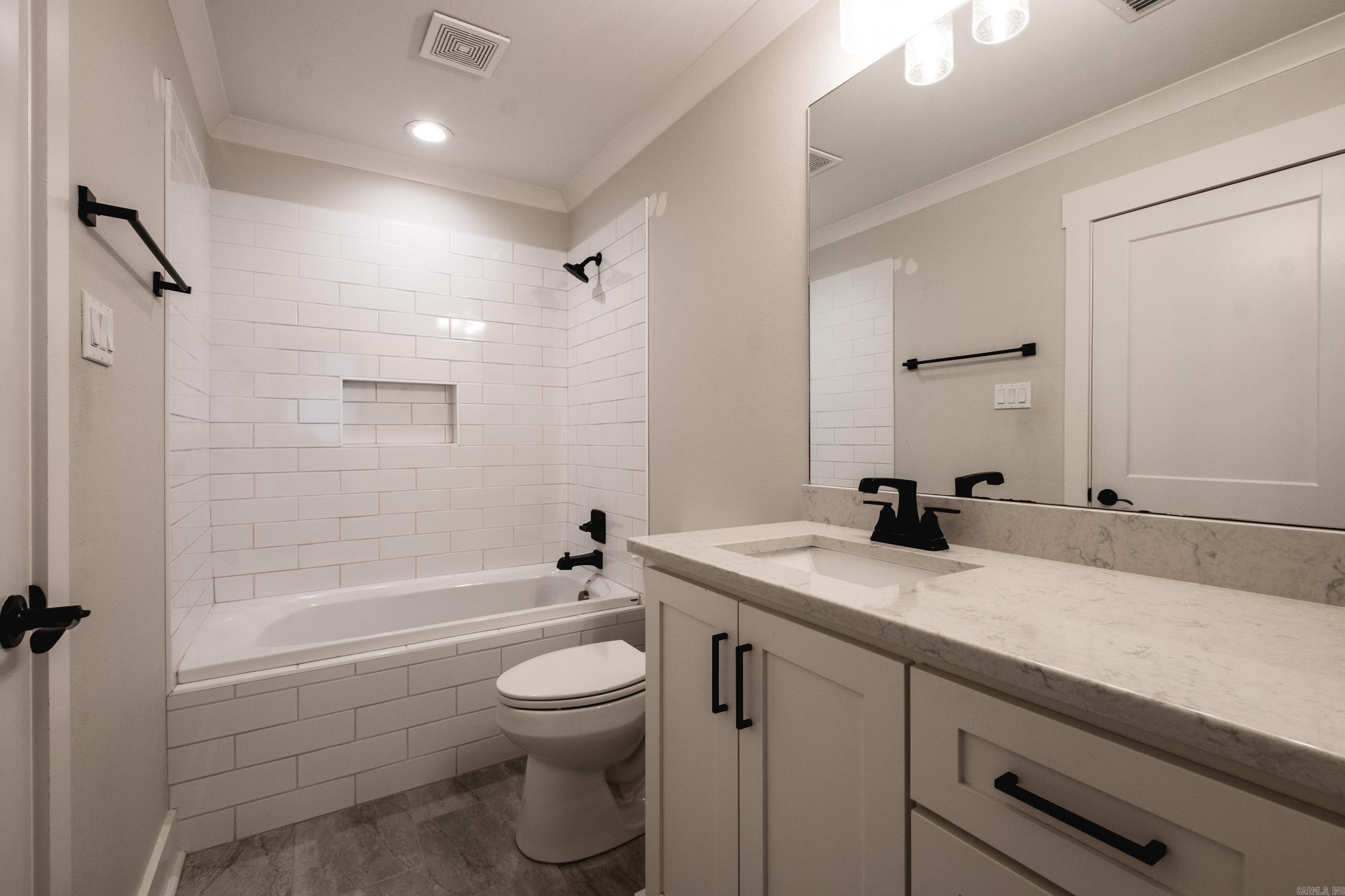 CHENAL VALLEY EPERNAY PLACE - Residential