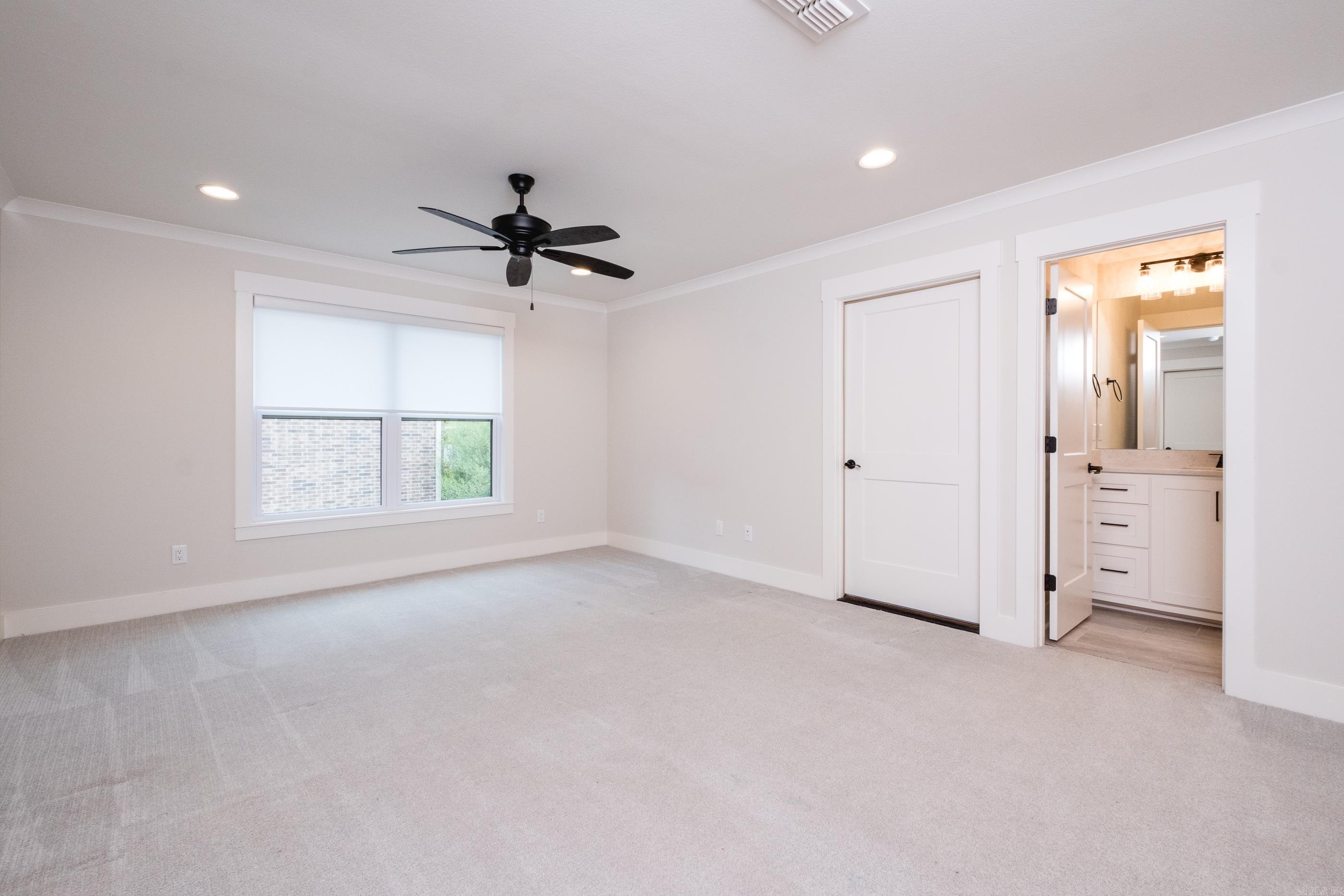 CHENAL VALLEY EPERNAY PLACE - Residential