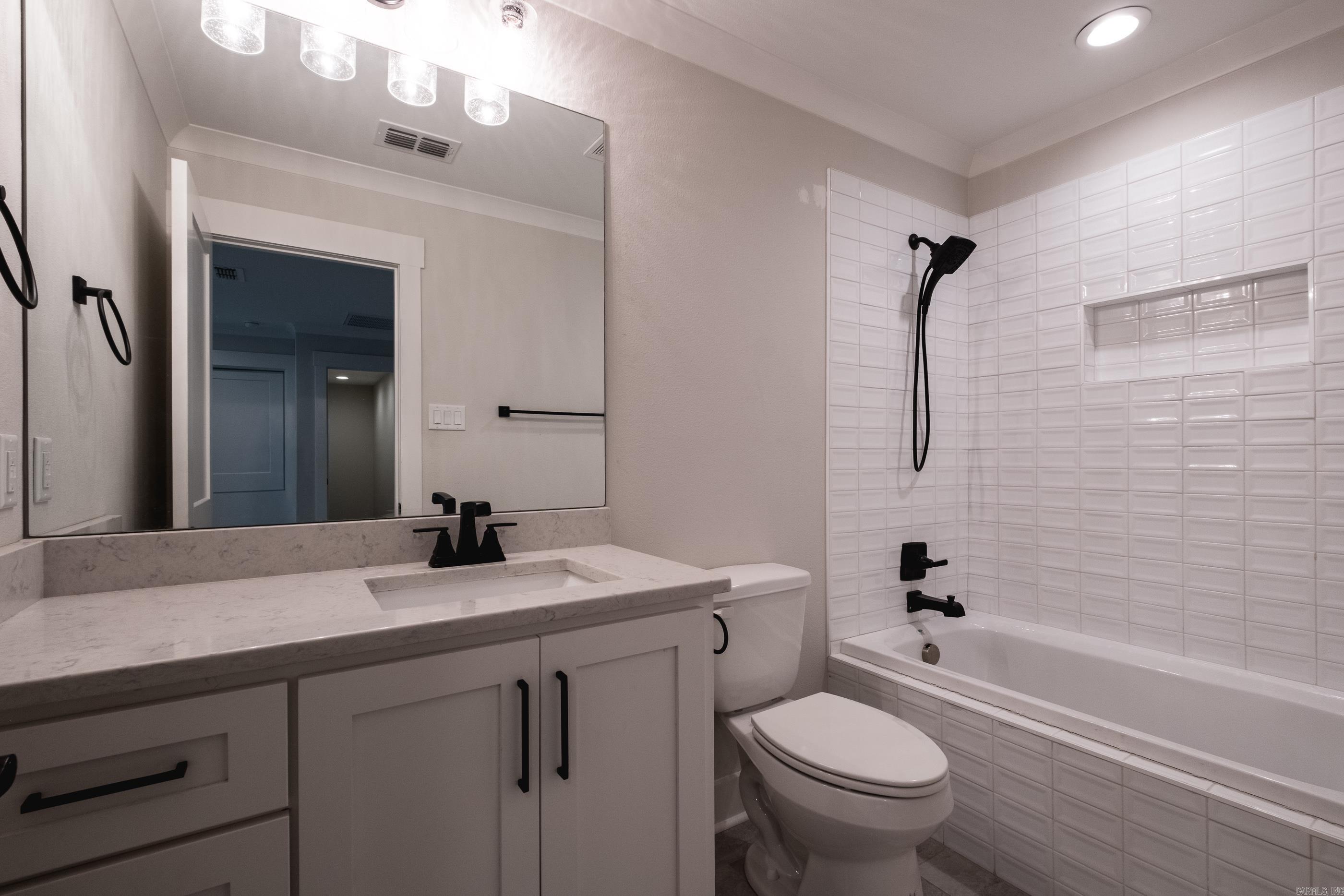 CHENAL VALLEY EPERNAY PLACE - Residential