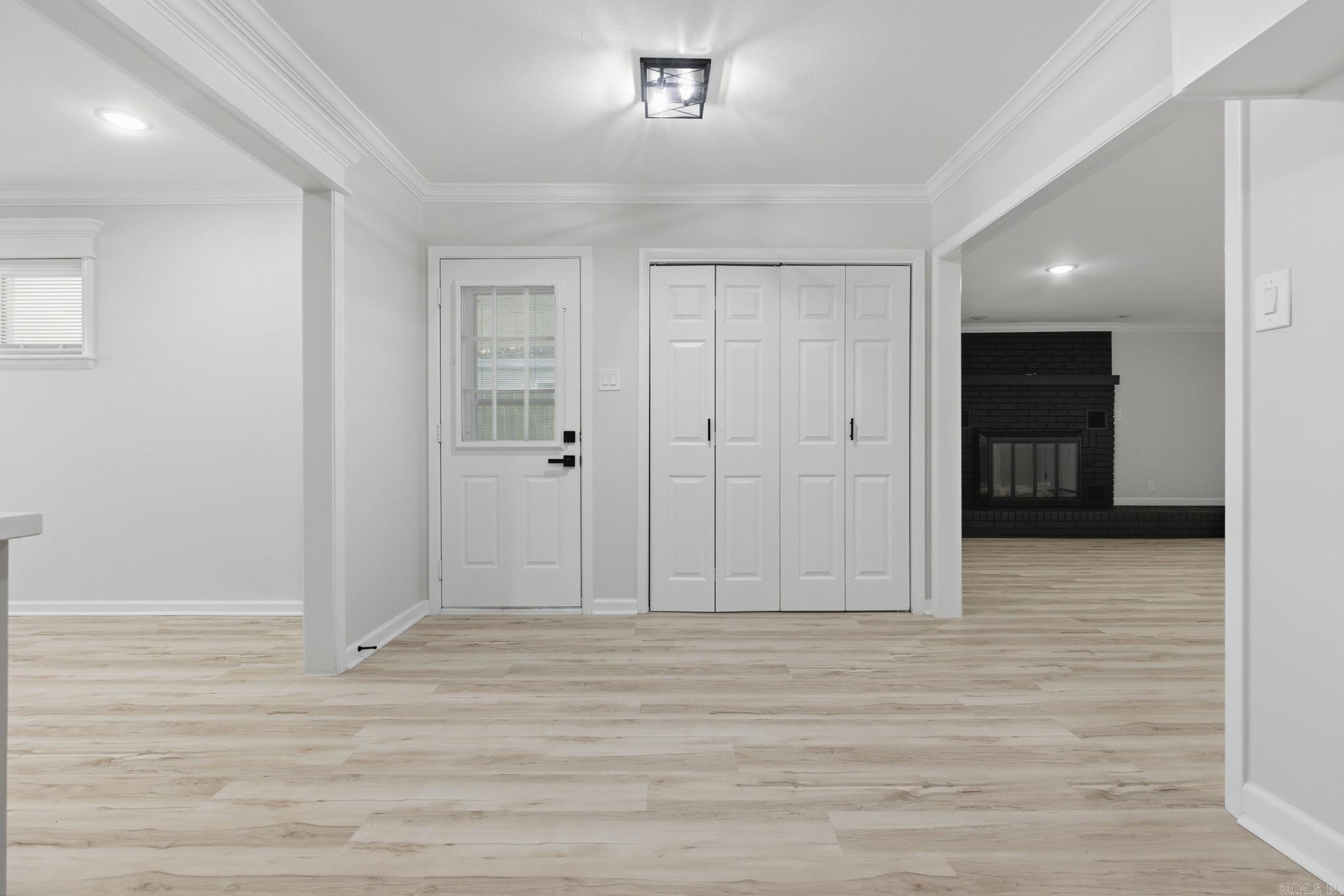 INDIAN HILLS - Residential