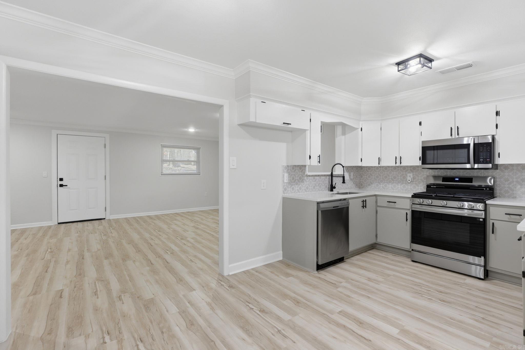 INDIAN HILLS - Residential