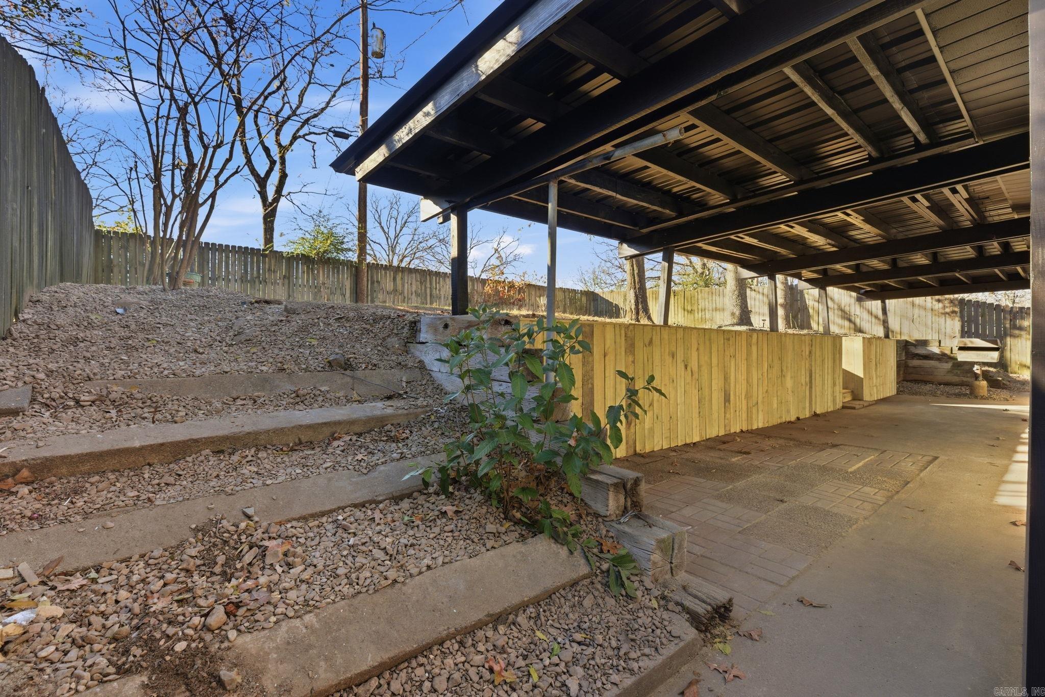 INDIAN HILLS - Residential