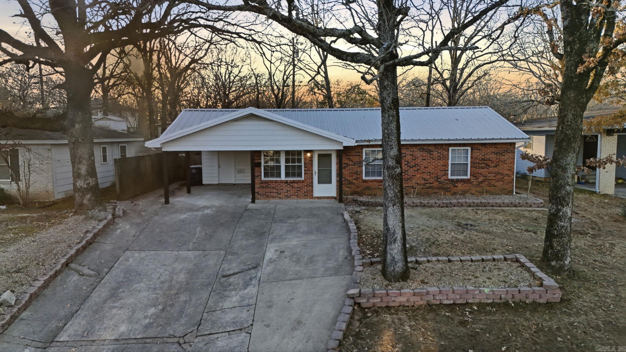 INDIAN HILLS - Residential