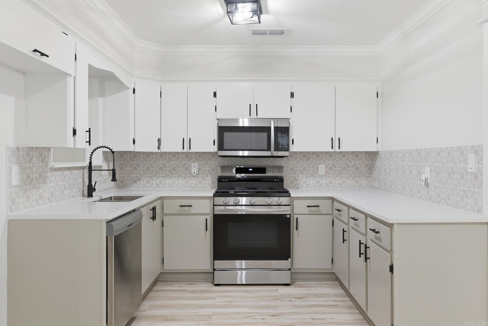 INDIAN HILLS - Residential