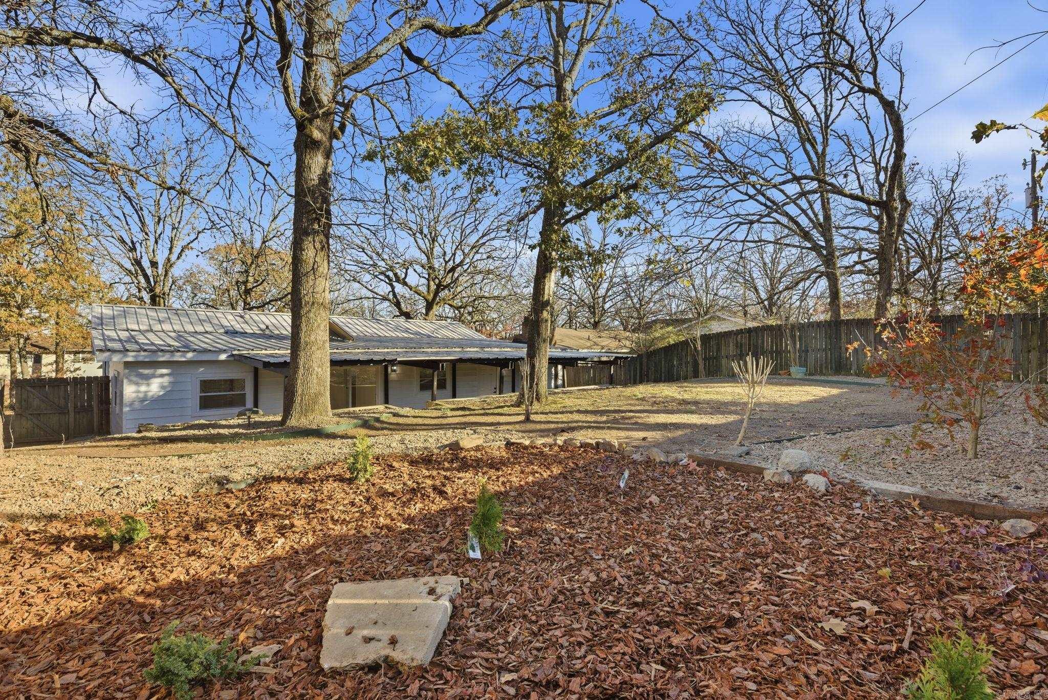 INDIAN HILLS - Residential