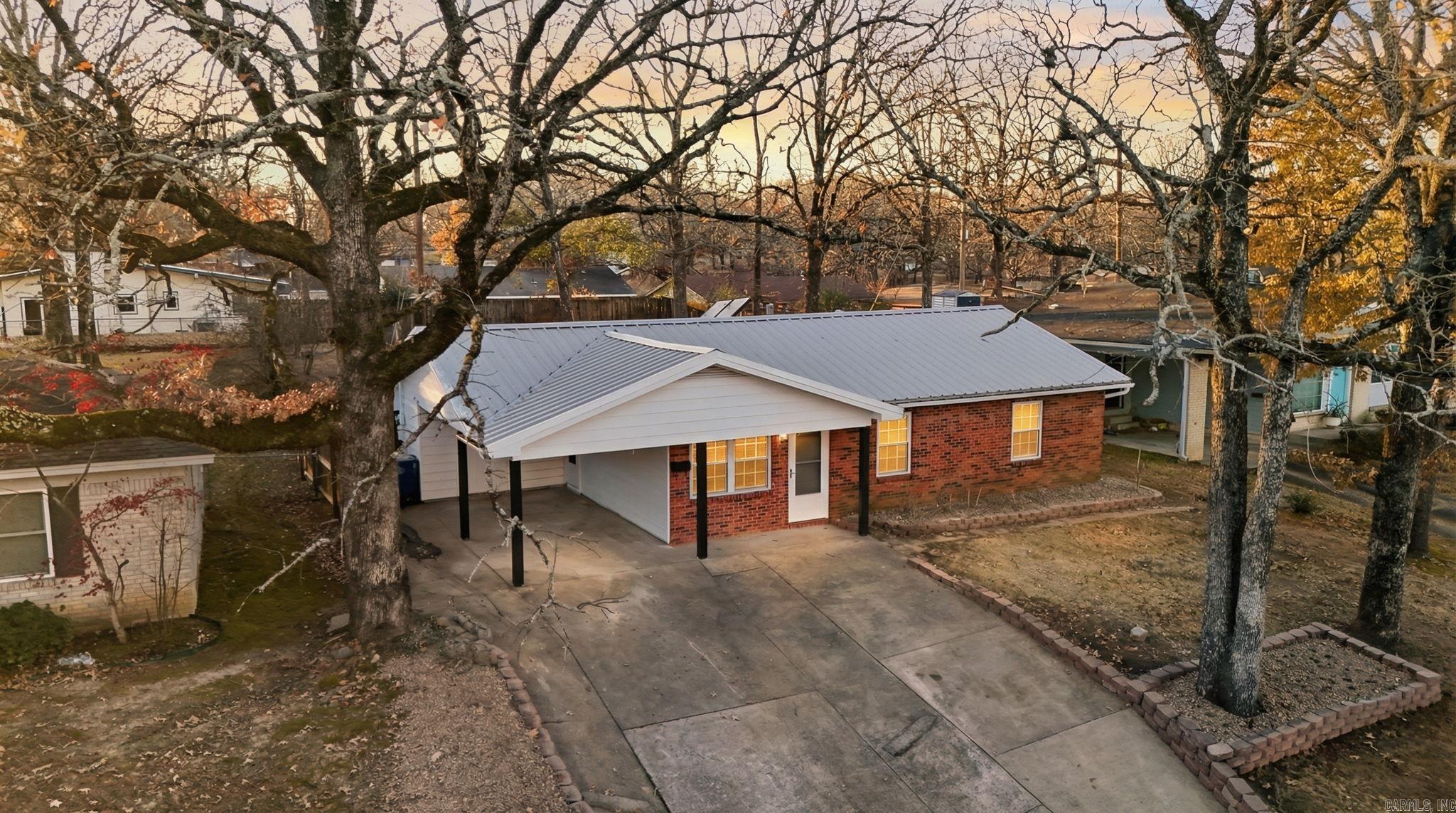 INDIAN HILLS - Residential