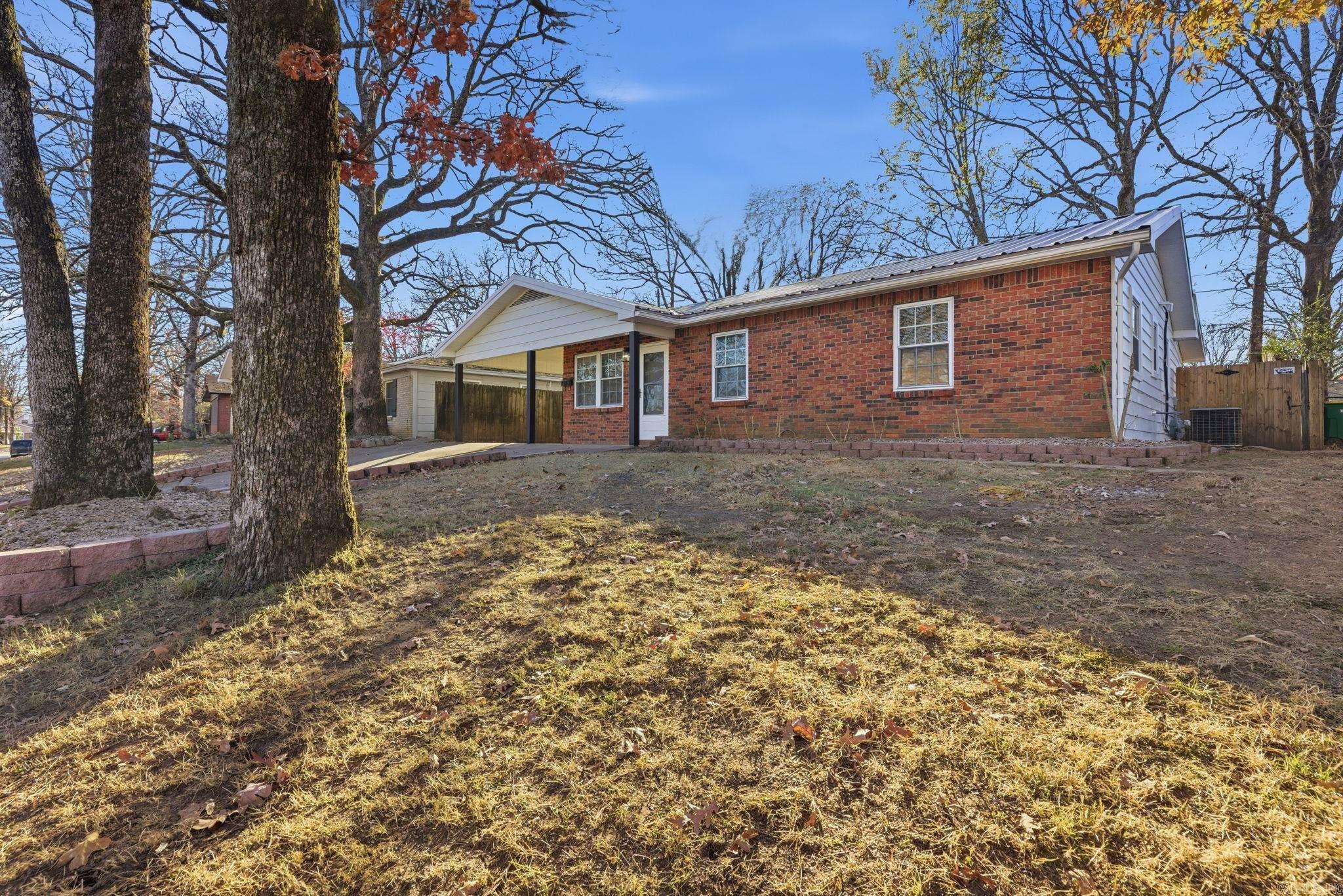 INDIAN HILLS - Residential