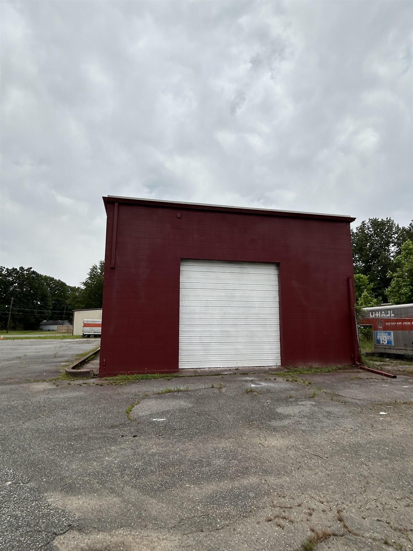 Searcy Landing - Commercial Sale