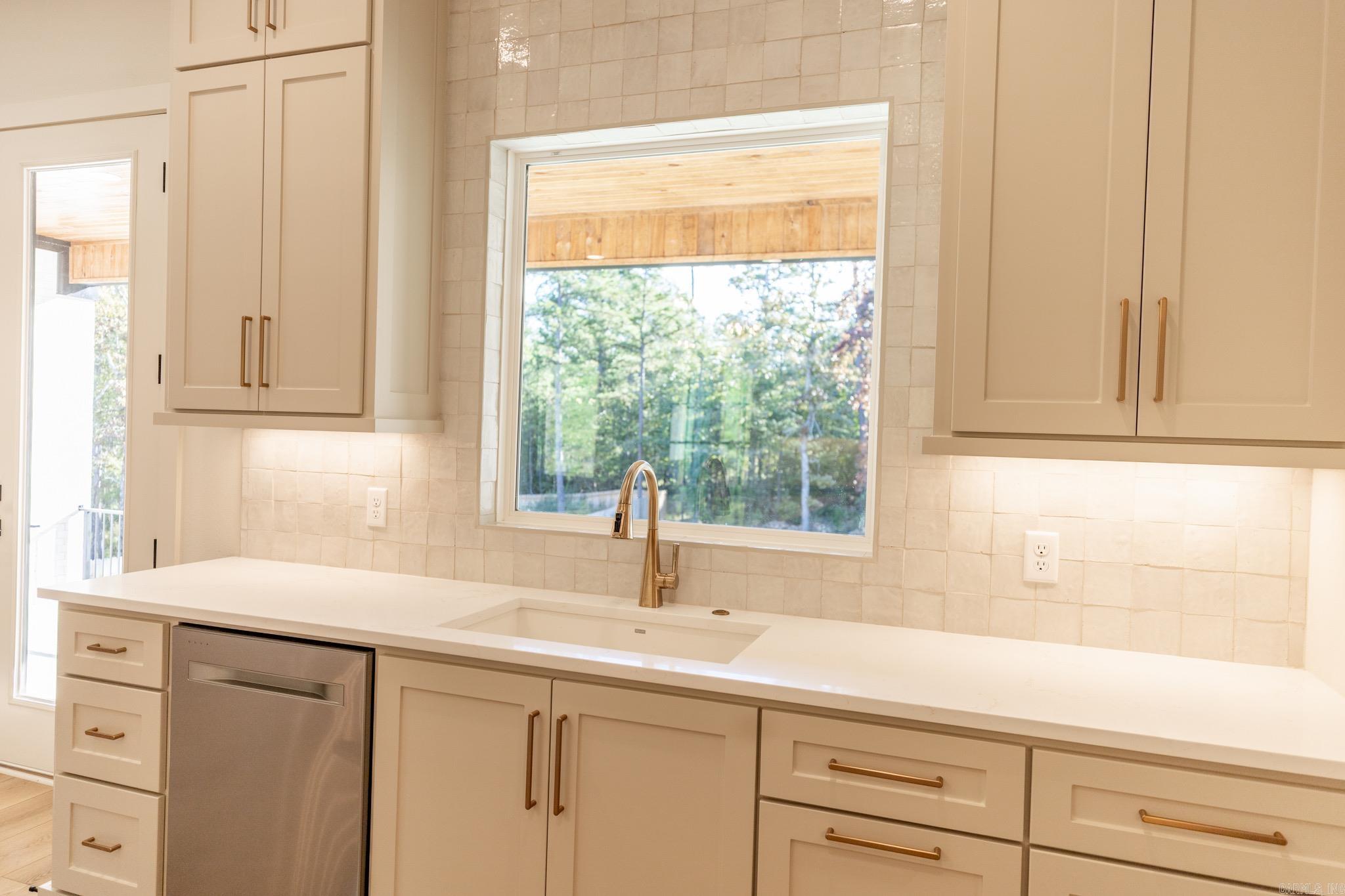WATERVIEW ESTATES - Residential