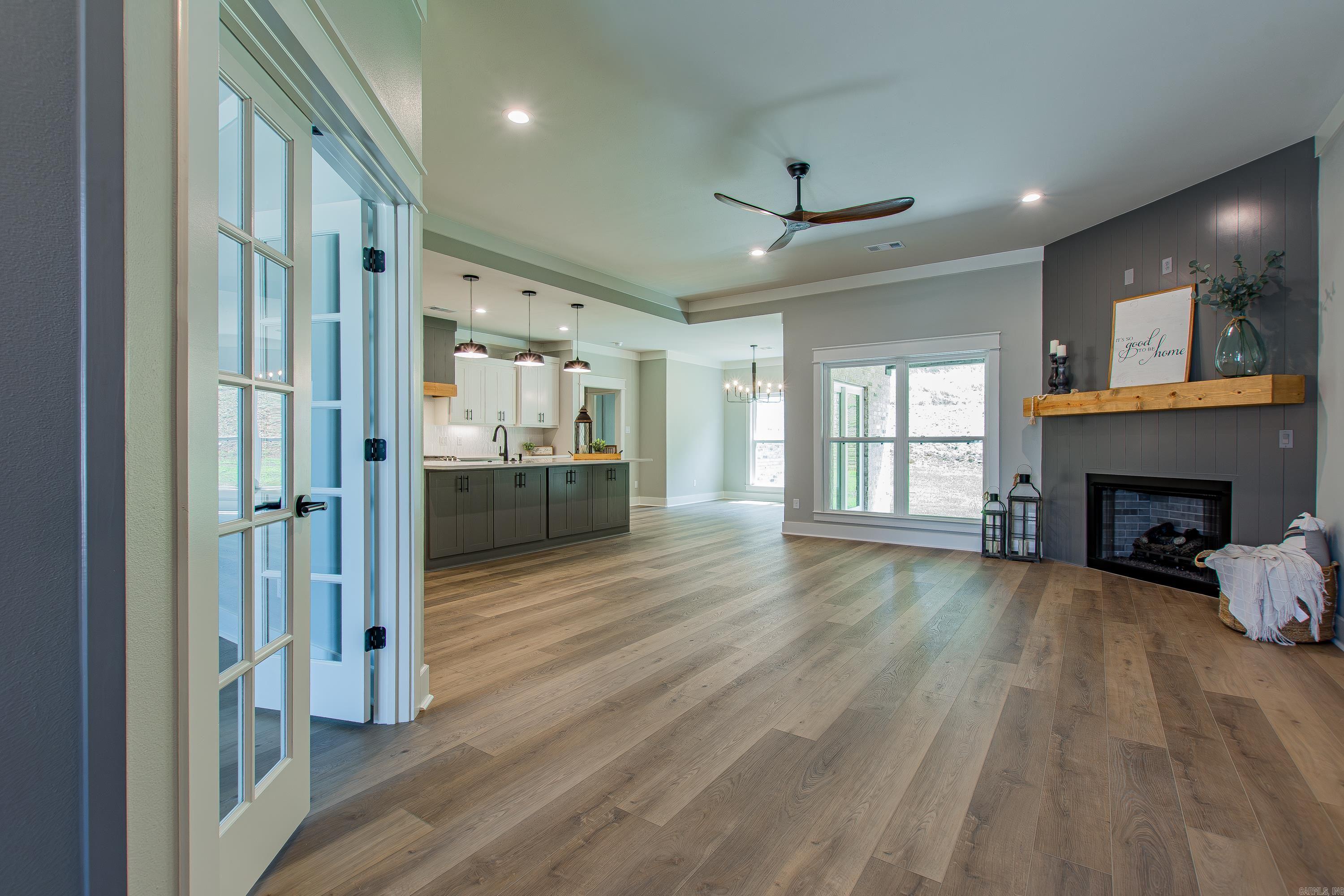 MILLERS GLENN - Residential