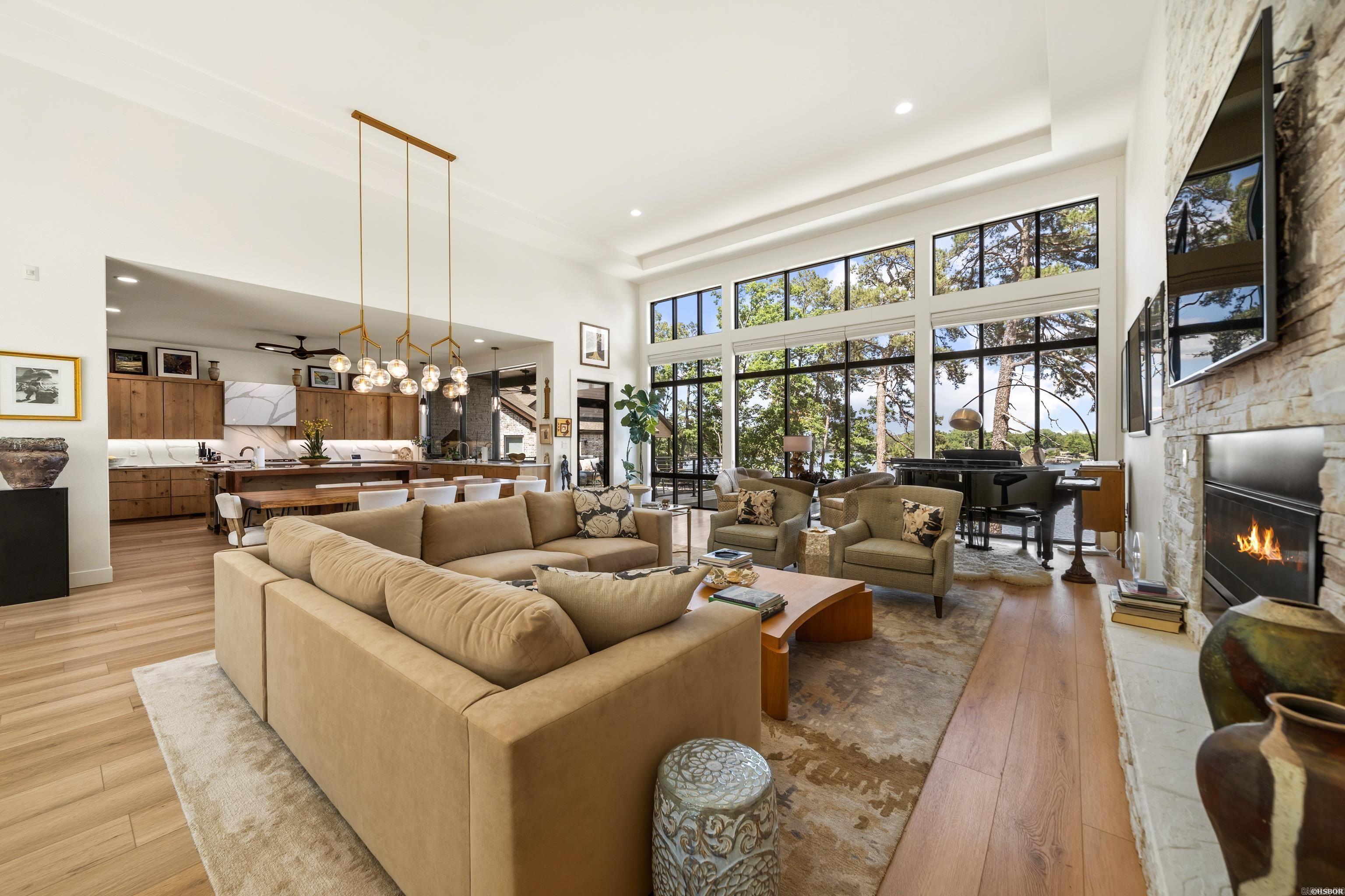 Lake View - Residential