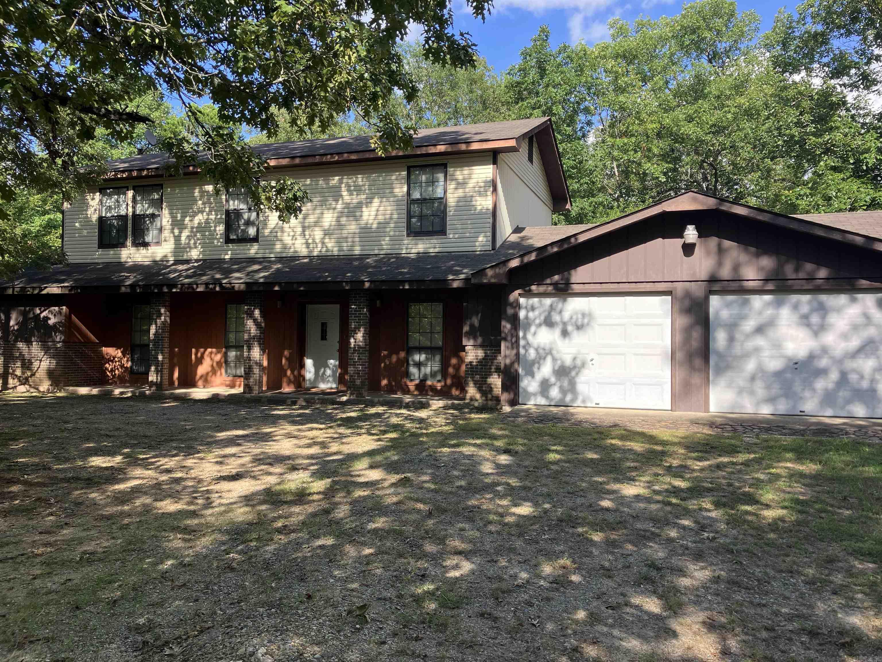 This two story house is in a secluded area close to Pencil Bluff. It has a deeded easement to the Ouachita River, only a five minute walk away. Access is for local property owners. It is 2 bedroom and 2 bath but has a lot of room upstairs for extra bedroom(s). This home has been very well maintained and has a lot of possibilities to make it your forever home or vacation home or rental Only ten minutes to biking/hiking trail head. Twenty minutes to Lake Ouachita. Close to national forest. 45 minutes to Hot Springs. If you are looking for a quite place in a beautiful setting, this is it!