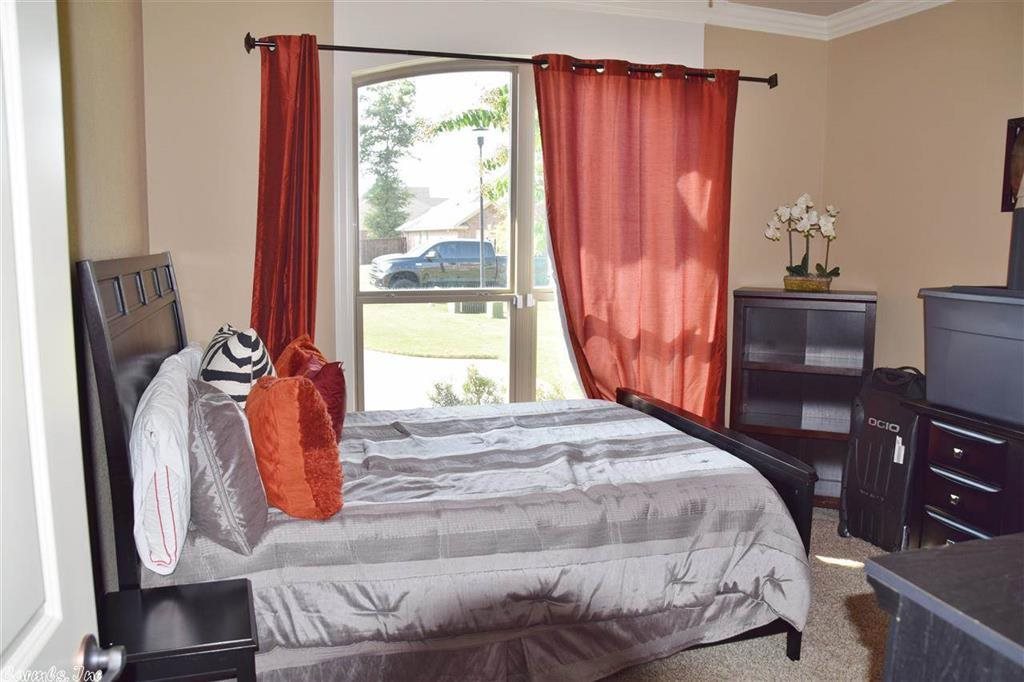 COUNTRY CLUB OF ARK THE - Residential