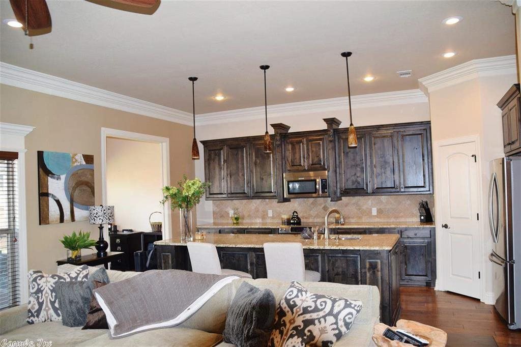 COUNTRY CLUB OF ARK THE - Residential