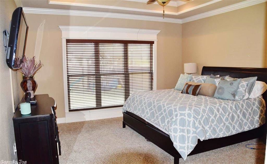 COUNTRY CLUB OF ARK THE - Residential