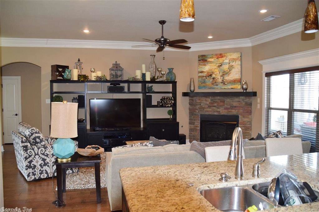 COUNTRY CLUB OF ARK THE - Residential