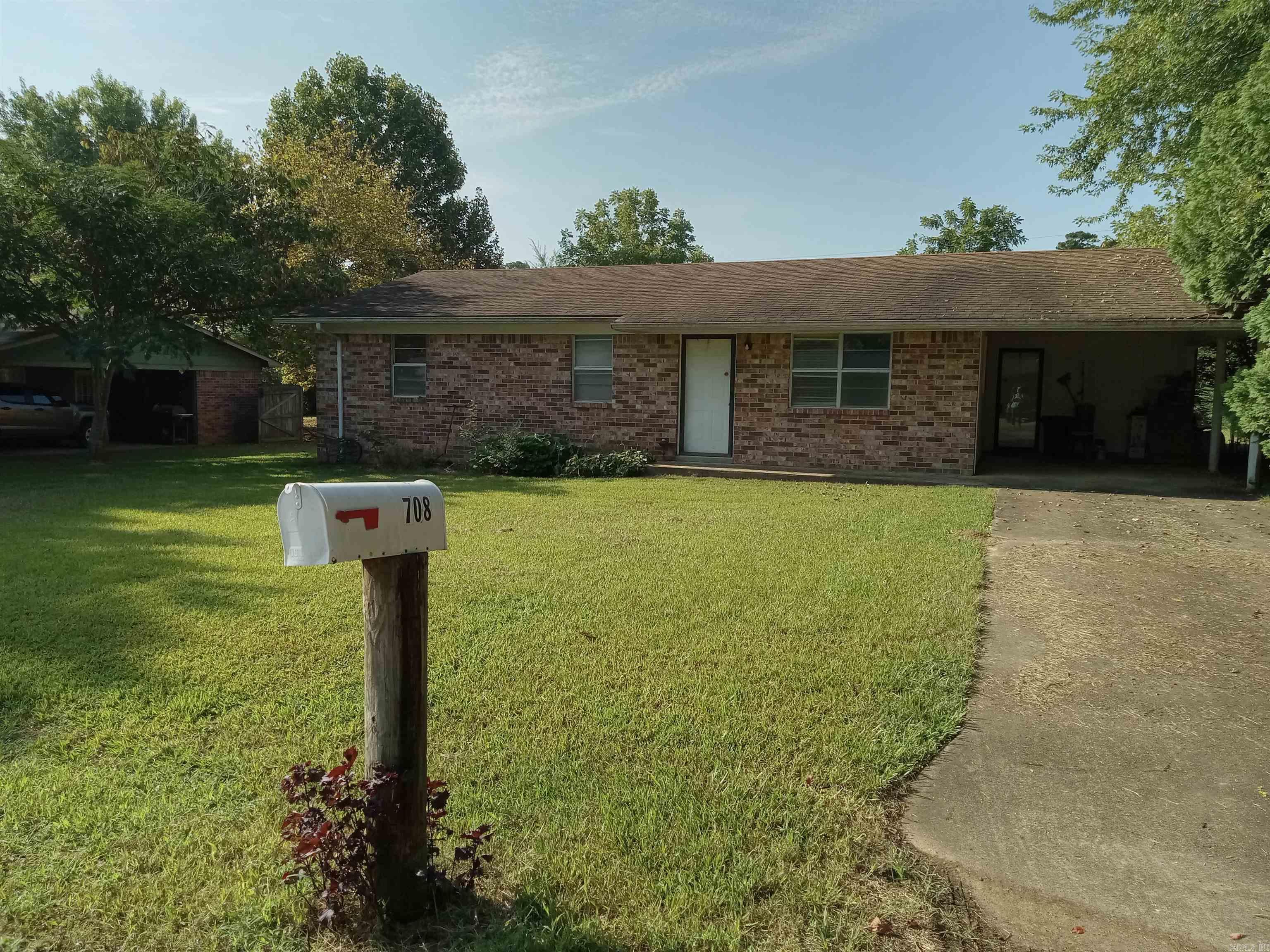 BLAKE MEADOWBROOK ESTATES - Residential