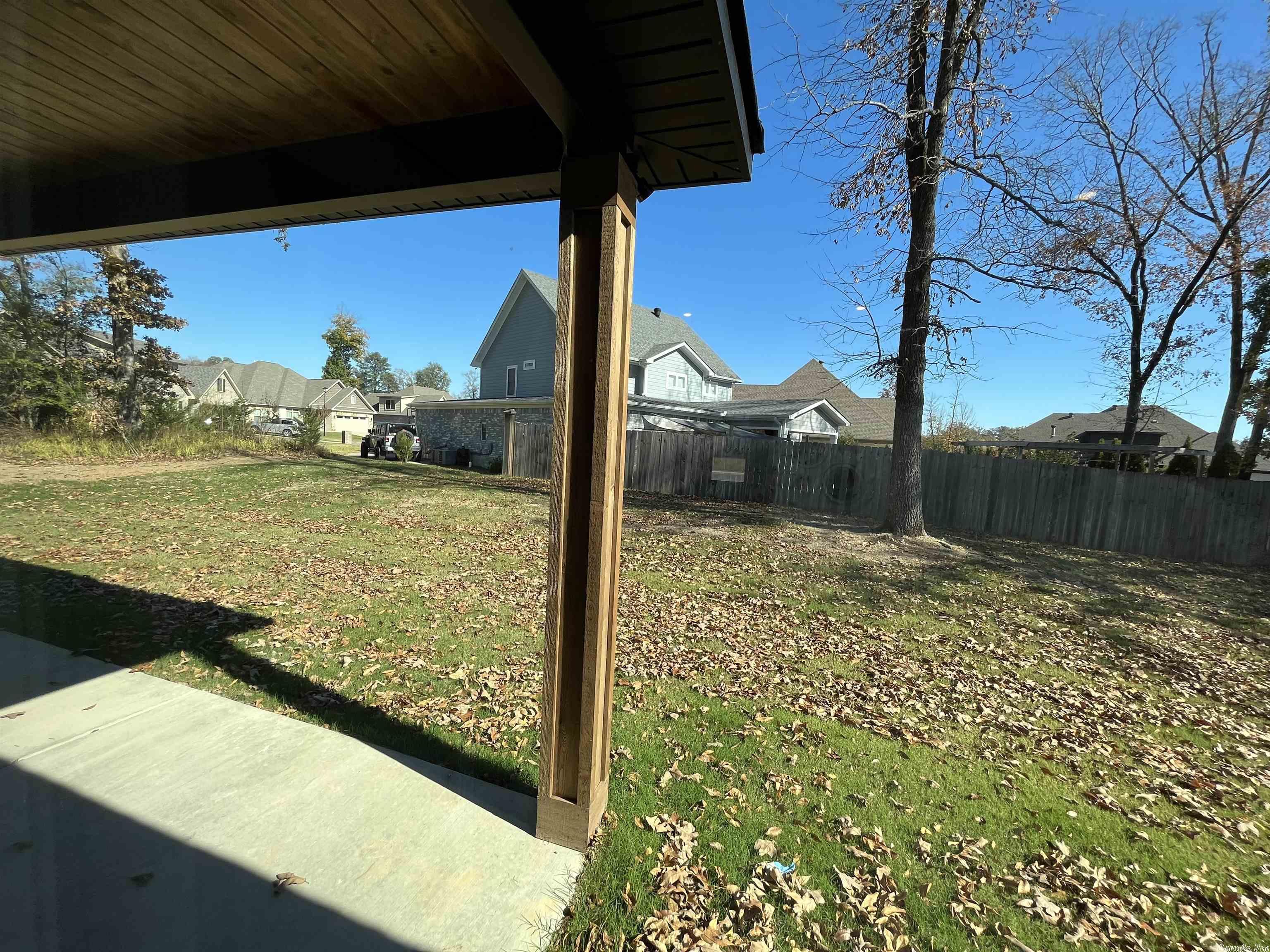 THE WOODS OF HURRICANE LAKE ESTA - Residential