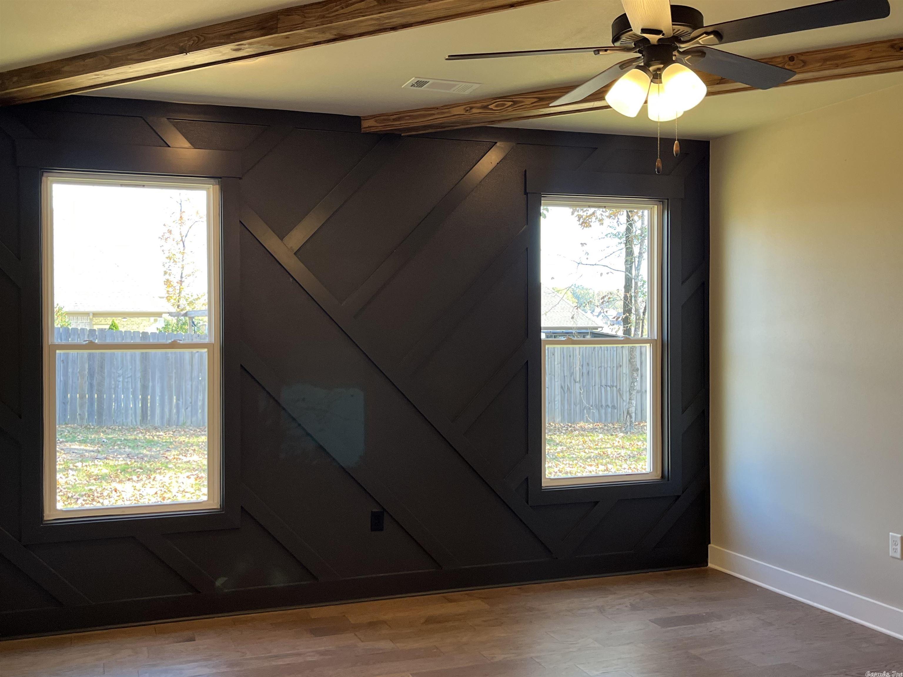 THE WOODS OF HURRICANE LAKE ESTA - Residential