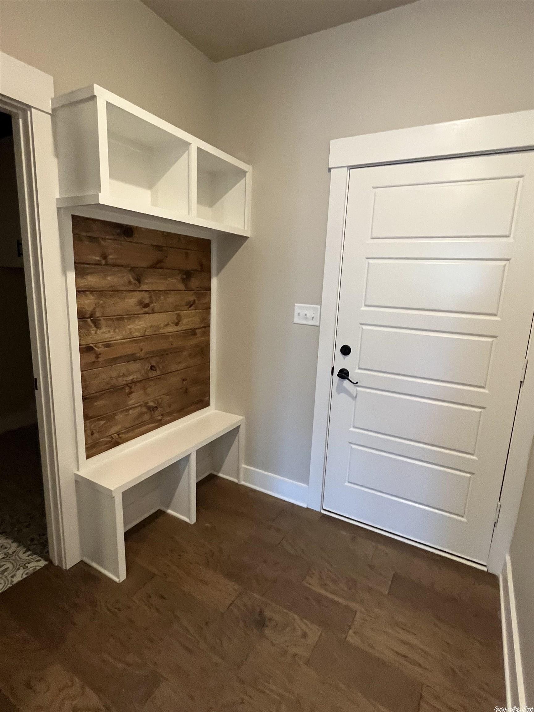 THE WOODS OF HURRICANE LAKE ESTA - Residential